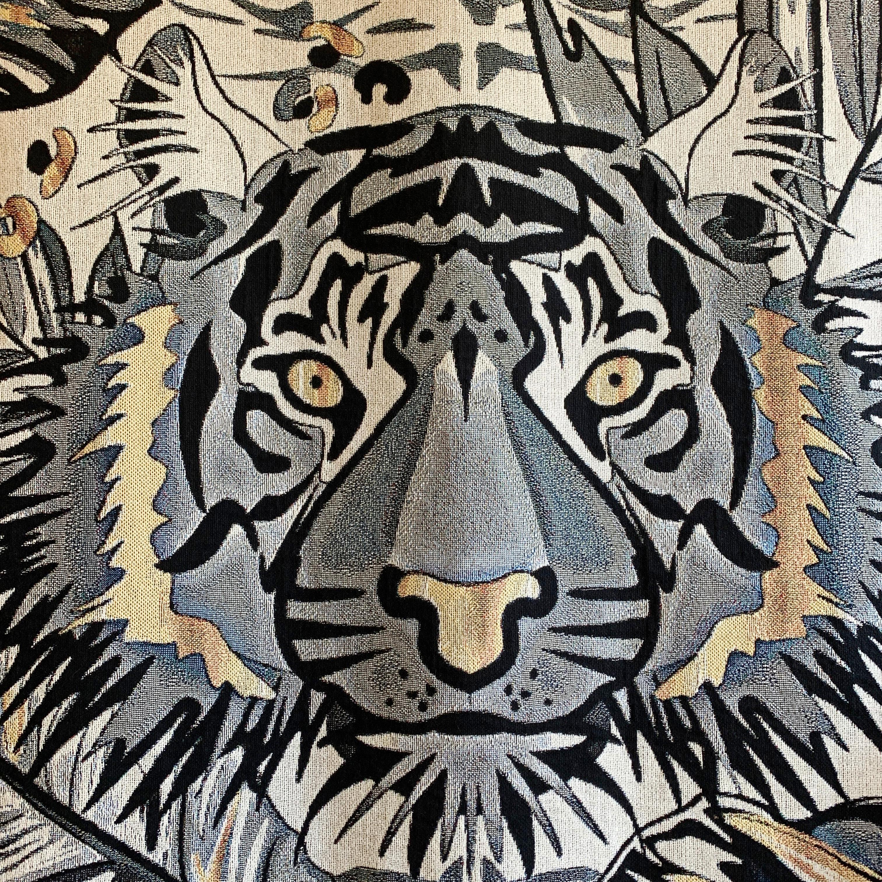 Anglais The Tropics Collection 'Tiger' Plaid tissé monochrome et or en vente