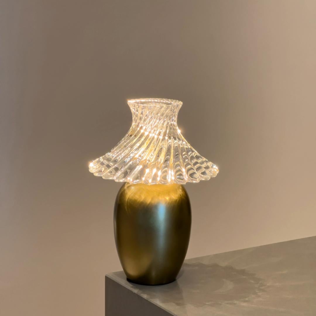 Chinois The Twilight Portable LED Lamp in Crystal and Bronze By André Fu Living en vente