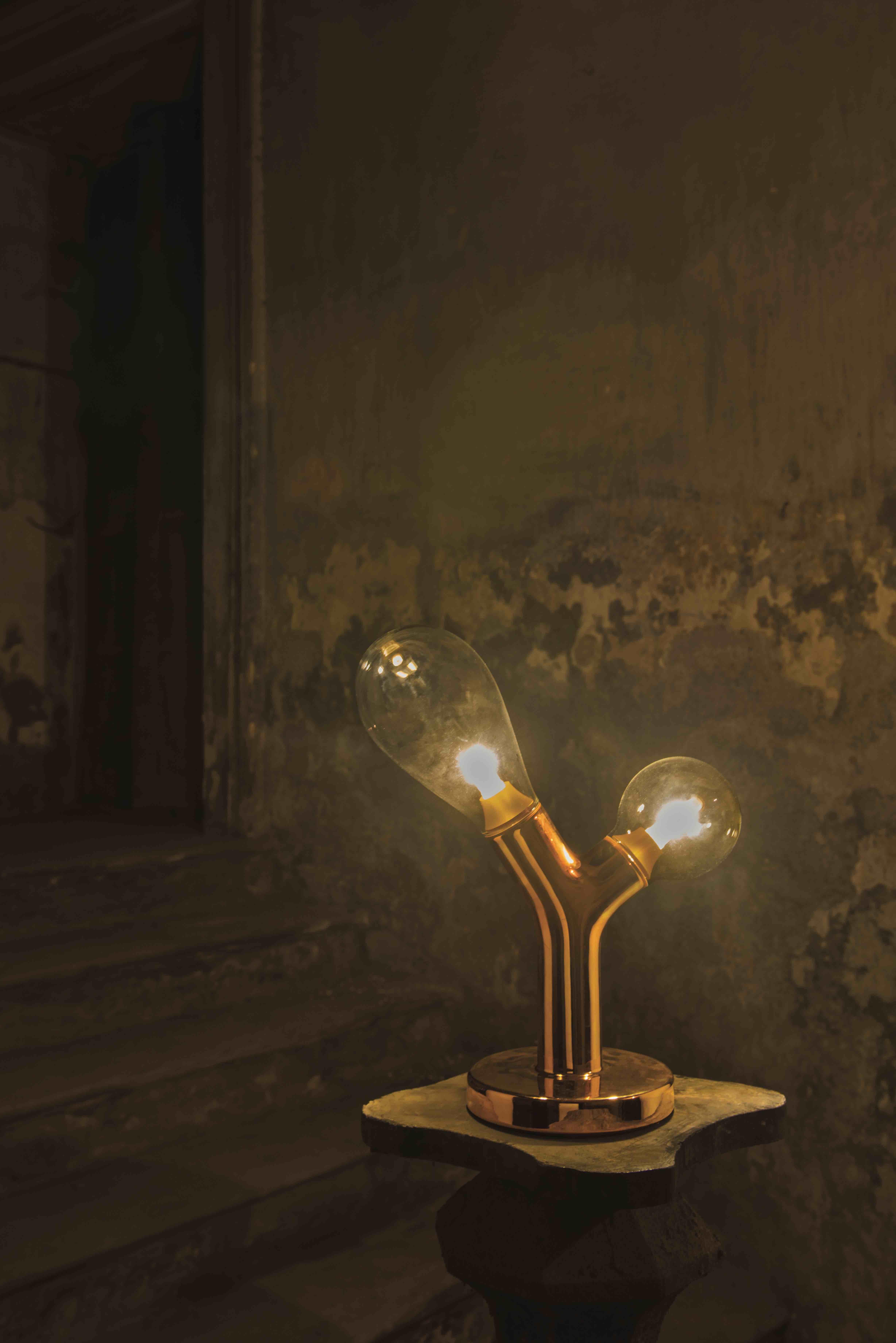 two bulb table lamp