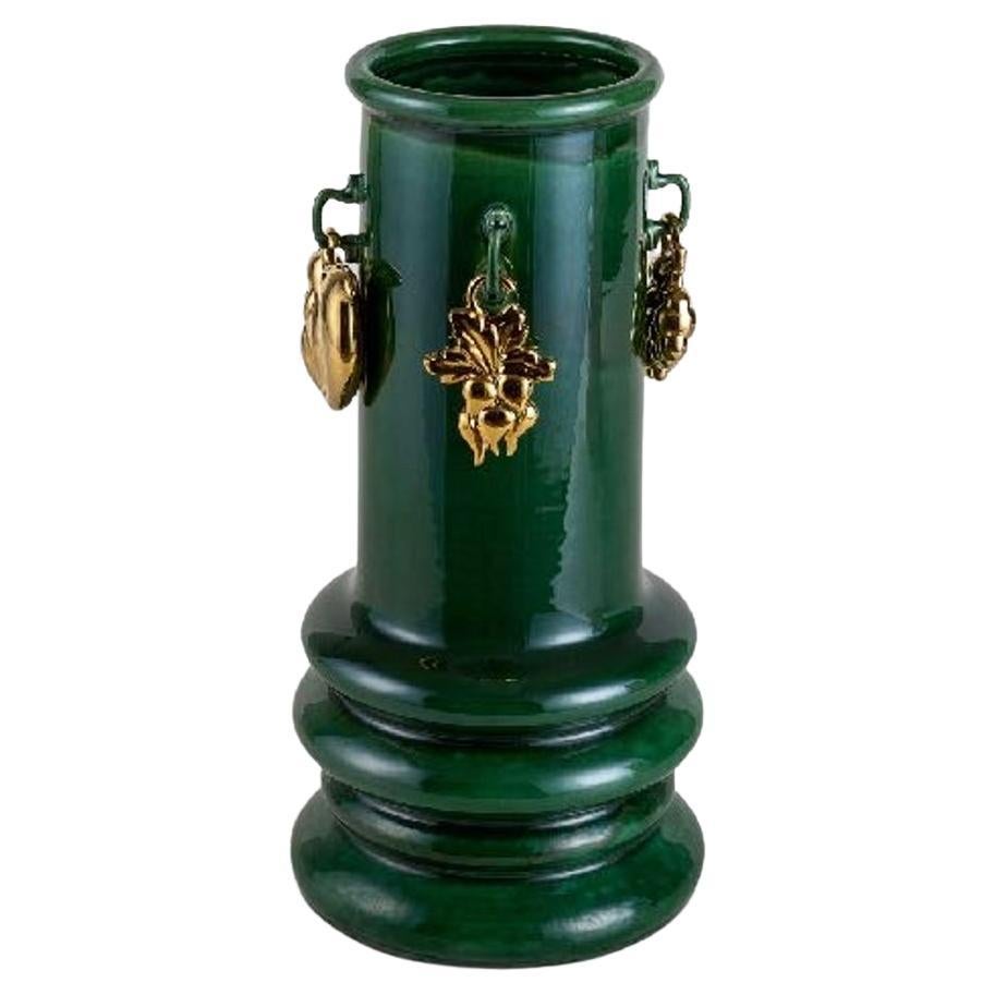 Le vase en céramique verte « Unspoken Green » de Hua Wang en vente