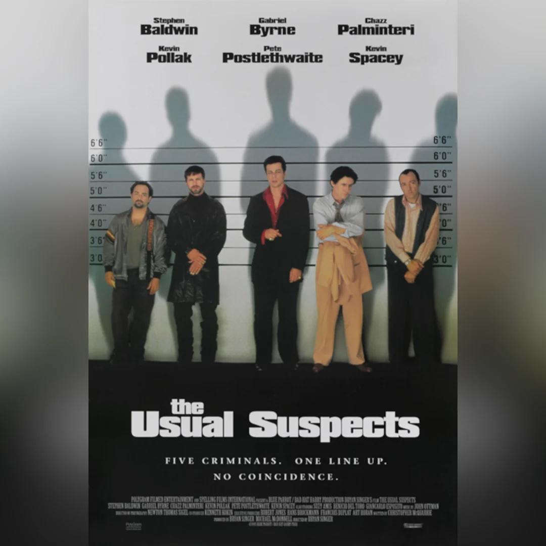 The Usual Suspects (1995)
Original ein Blatt (27 x 40 Zoll)

Dieses Plakat zeigt die kultige Polizeibesetzung und ist ein eindrucksvolles Erinnerungsstück an den Neo-Noir-Krimi von 1995 unter der Regie von Bryan Singer. Der Film mit Stephen Baldwin,