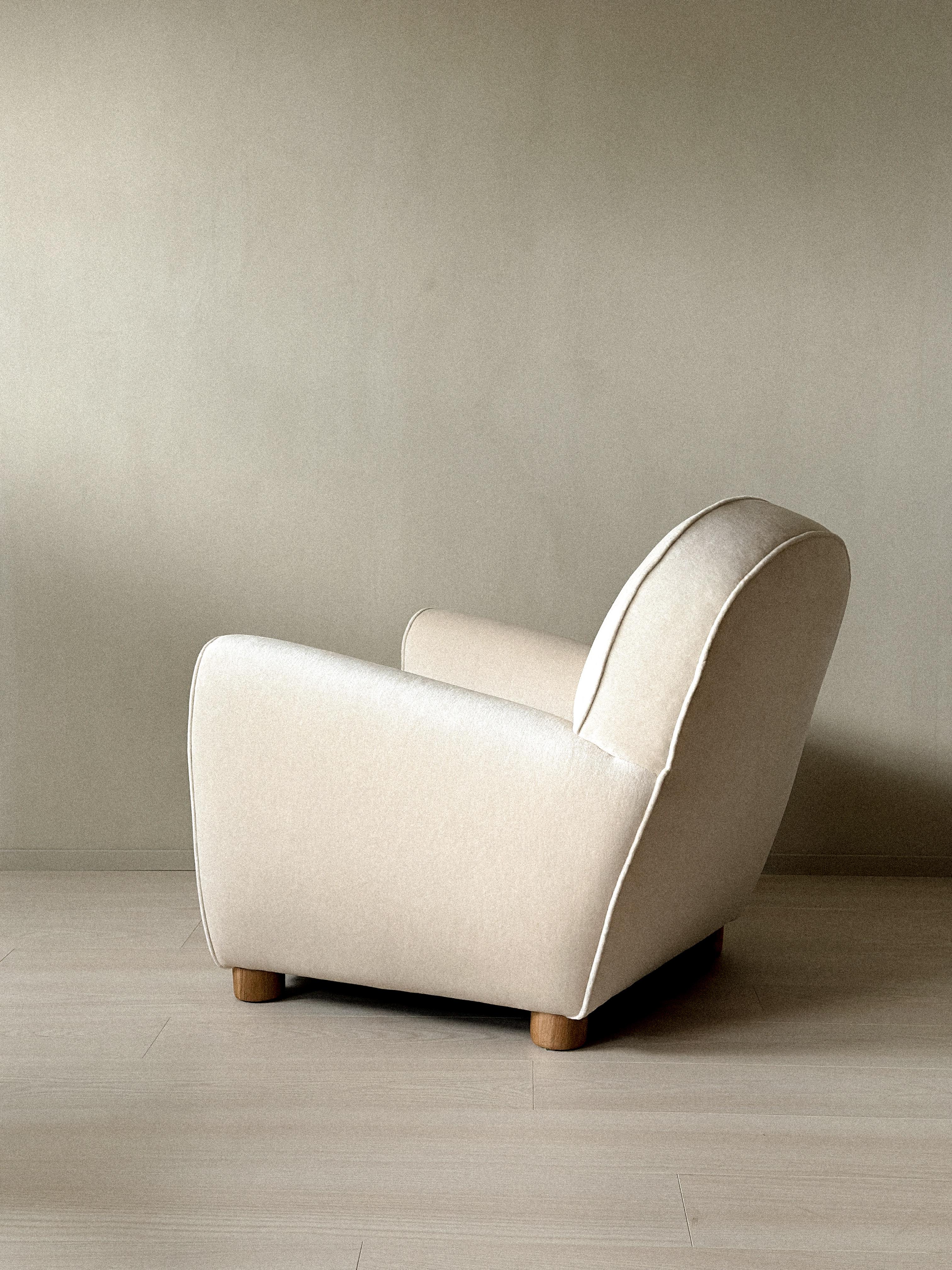 La sedia Valette, design contemporaneo, realizzata a mano in Norvegia in vendita 5
