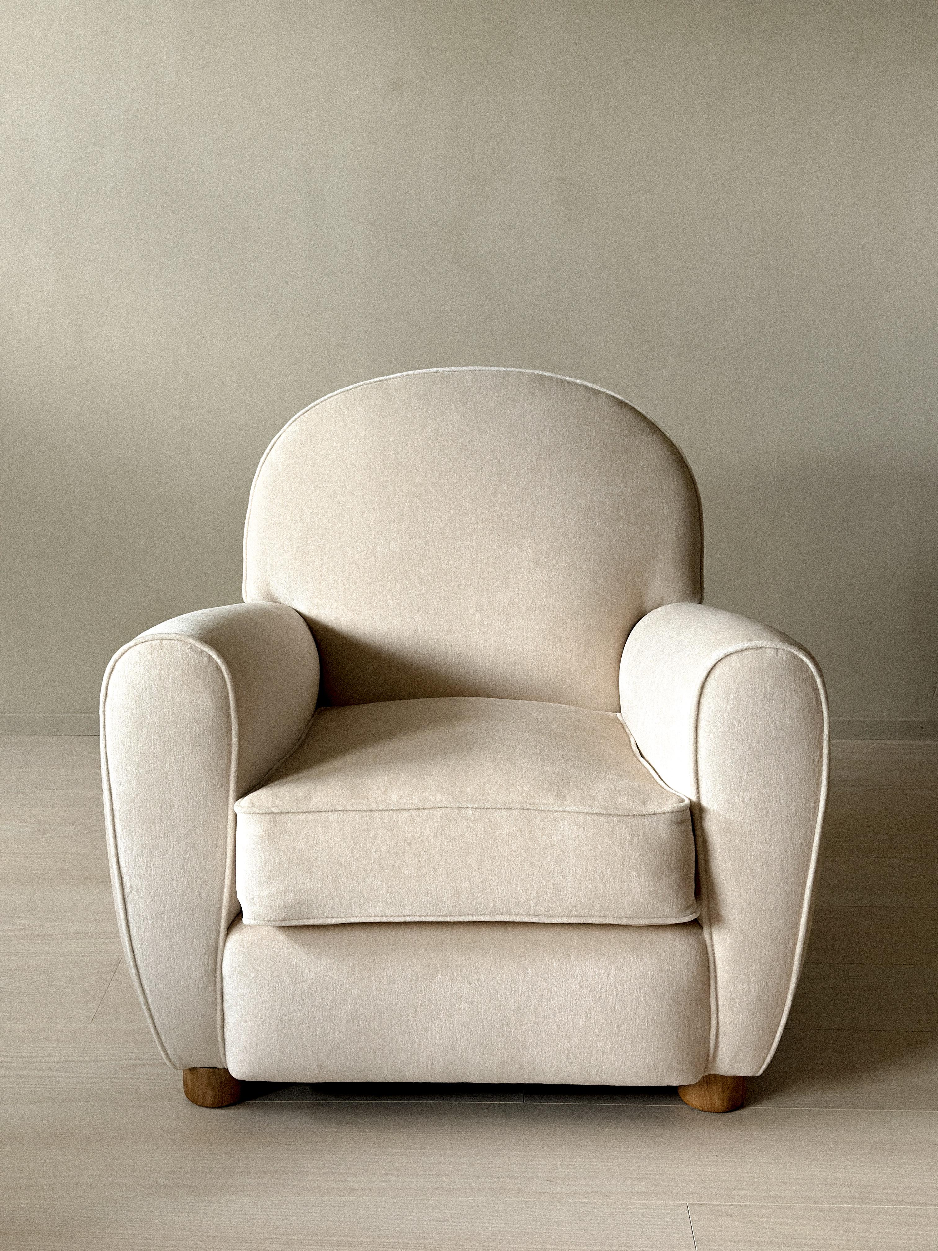 Norvegese La sedia Valette, design contemporaneo, realizzata a mano in Norvegia in vendita