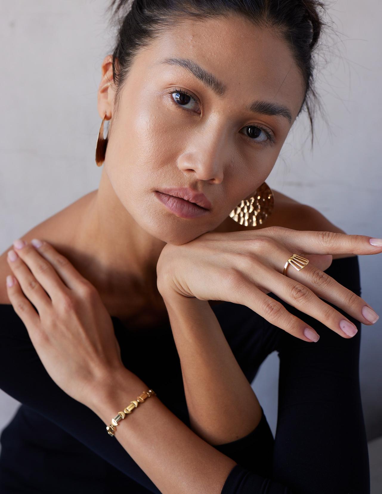 A Laser Cut Solid Yellow 18k Gold Fan Ring 2