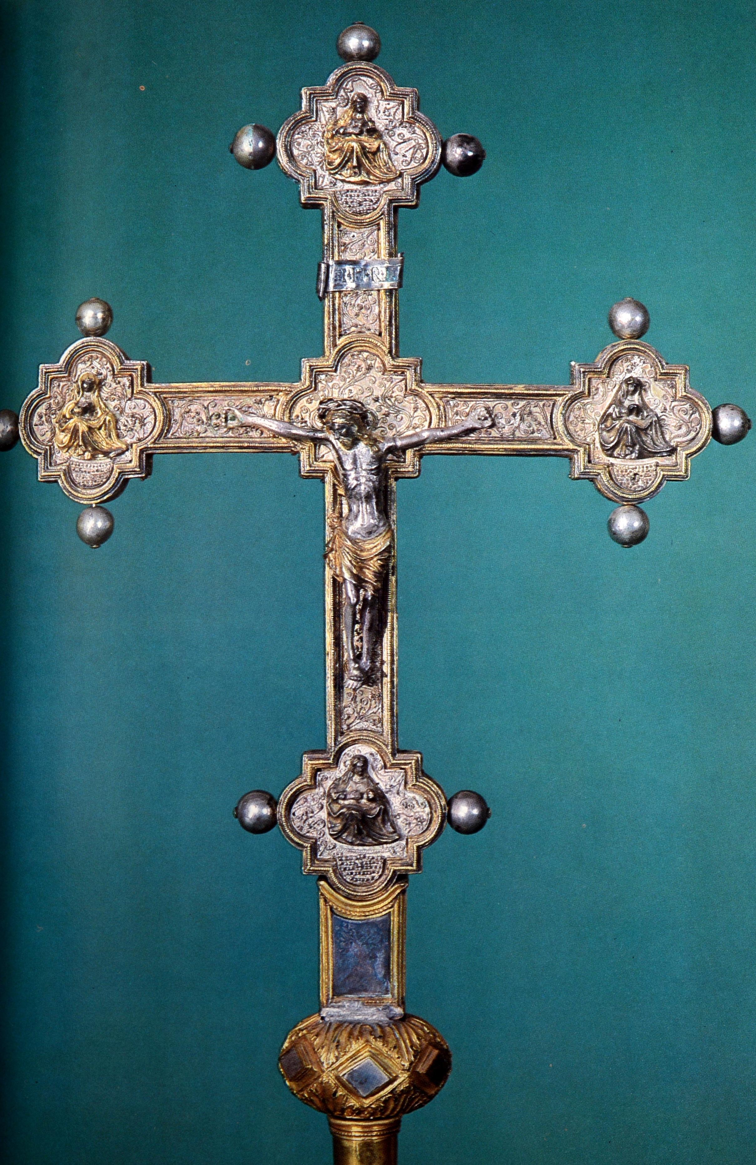 The Vatican Collections: The Papacy and Art by The Metropolitan Museum of Art For Sale 14