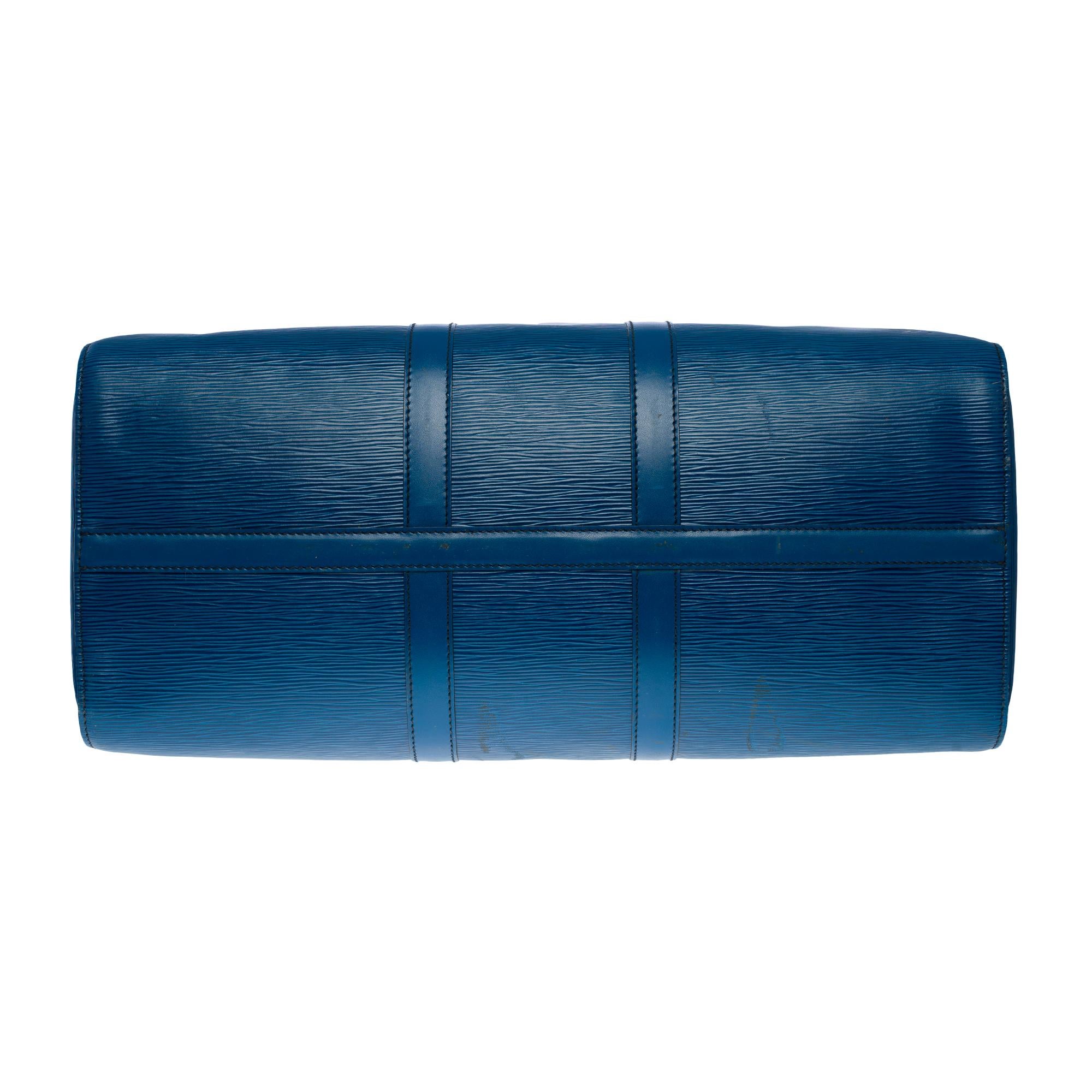 Le très chic sac de voyage Louis Vuitton Keepall 45 en cuir épi bleu, GHW 5