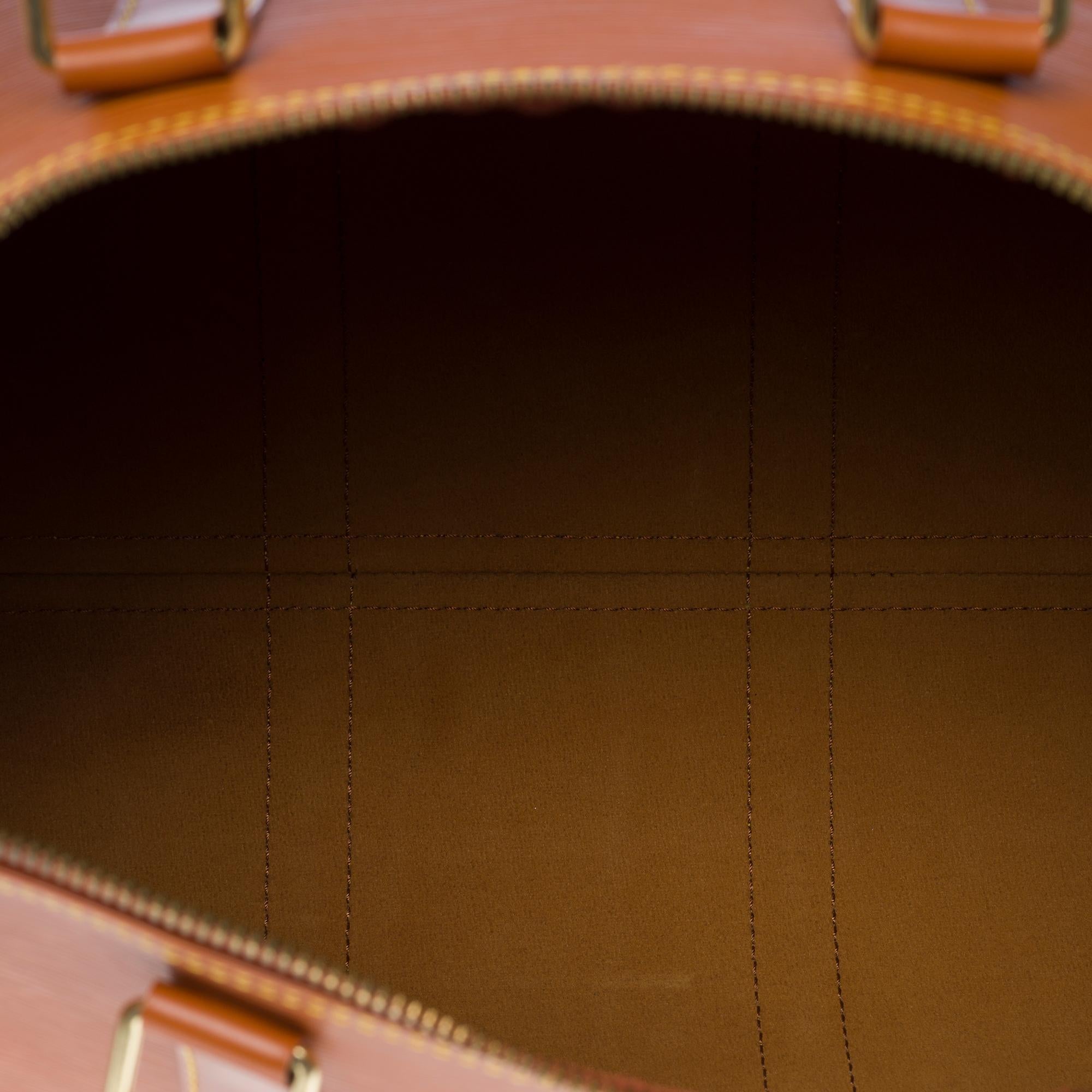 The very Chic Louis Vuitton Keepall 45 Travel bag in Cognac epi leather, GHW 3