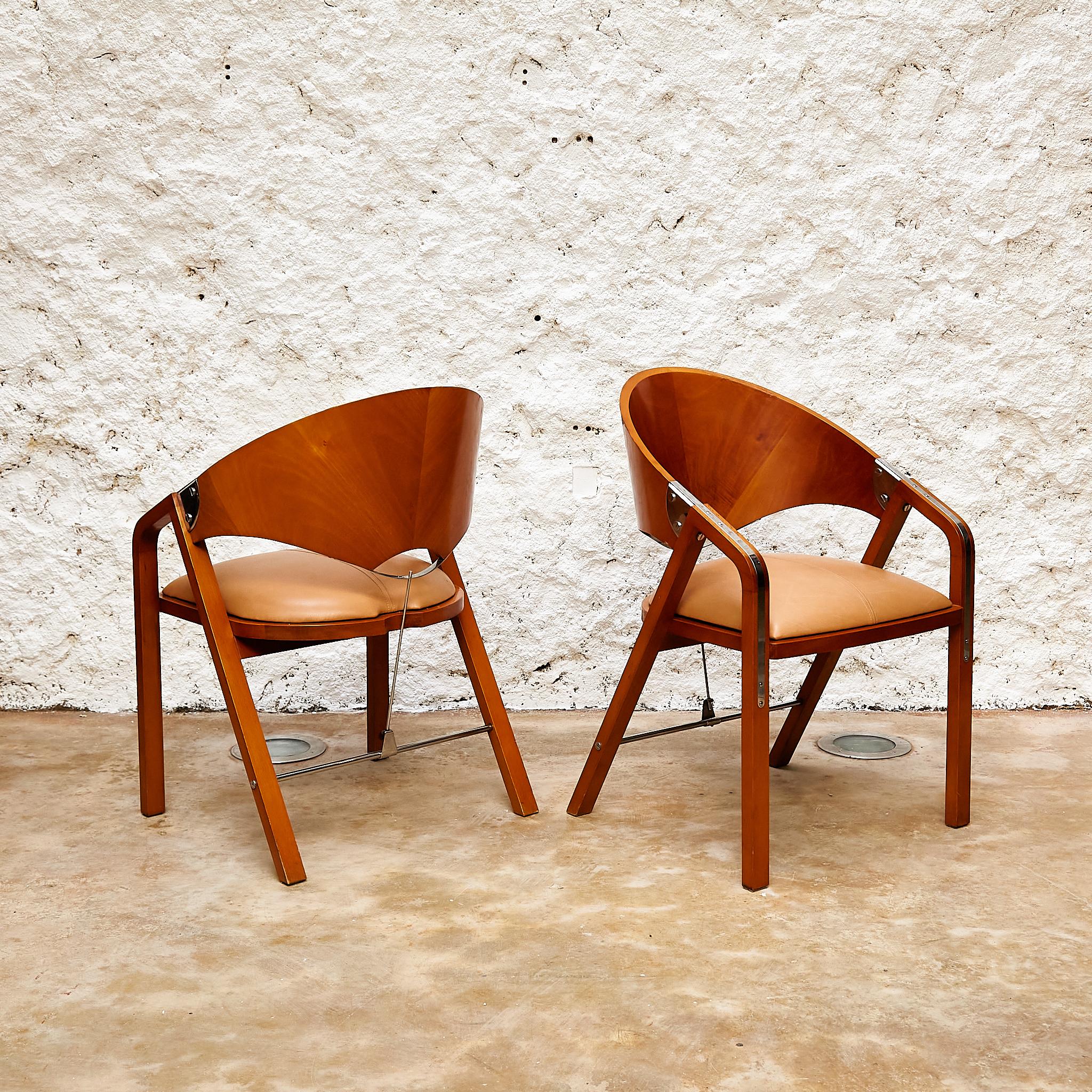 Mid-Century Modern The Vintage 'Spinnaker' Chairs by Jamie Tresserra - Wood, Metal and Leather For Sale