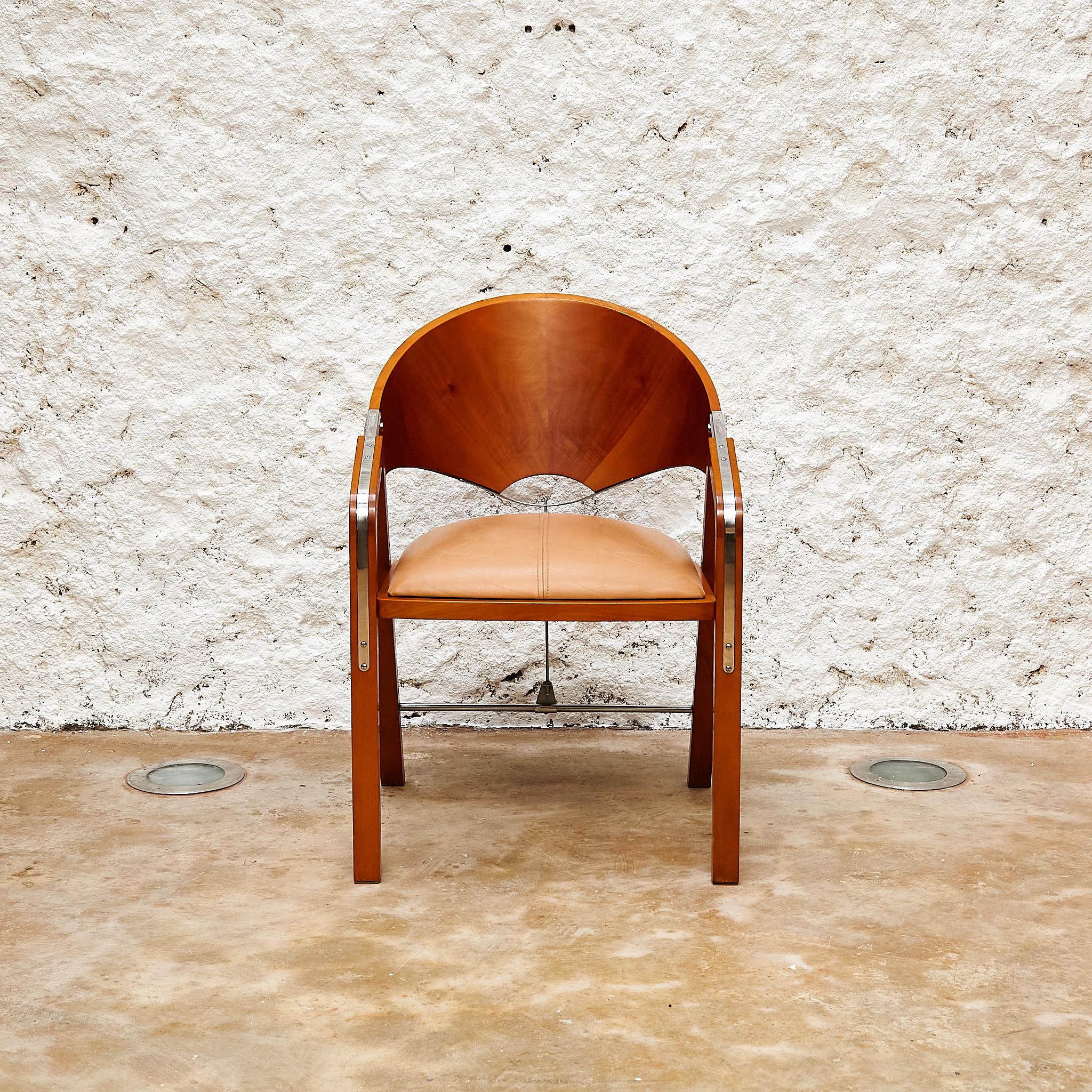The Vintage 'Spinnaker' Chairs by Jamie Tresserra - Wood, Metal and Leather In Good Condition For Sale In Barcelona, Barcelona