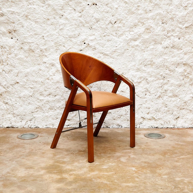Spinnaker“-Stühle im Vintage-Stil von Jamie Tresserra – Holz, Metall und  Leder im Angebot bei 1stDibs