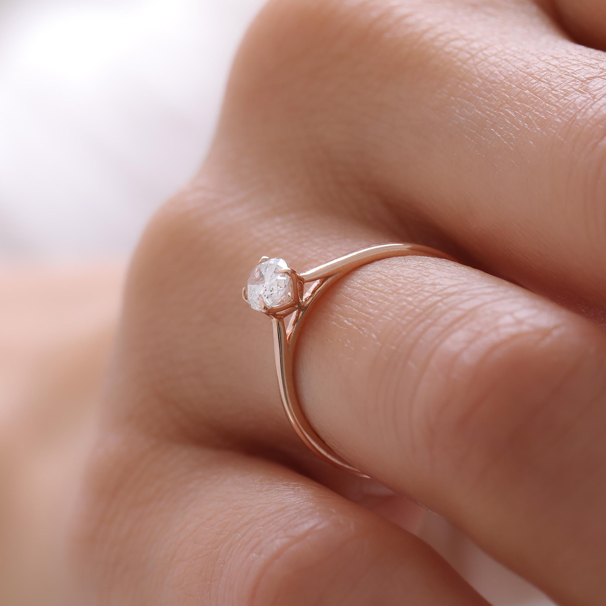 En vente :  Bague de fiançailles Violette ovale 0,50 3