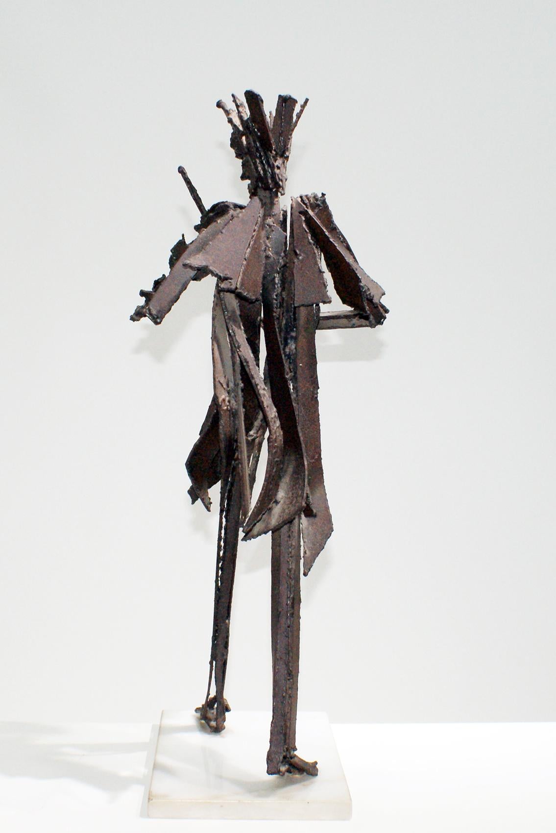 violinist sculpture