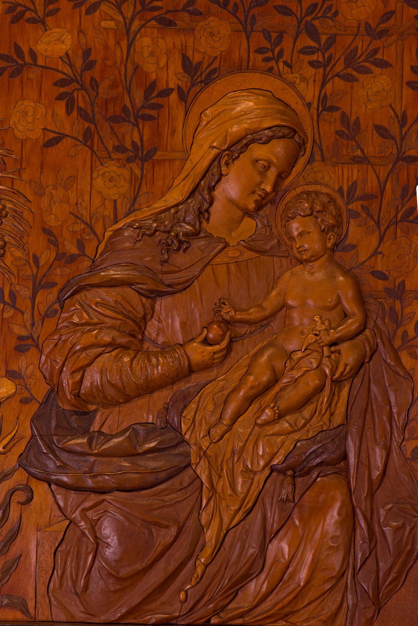 Italian The Virgin Mary Handing an Apple to Jesus as a Child, 19th Century, Carved-Wood For Sale