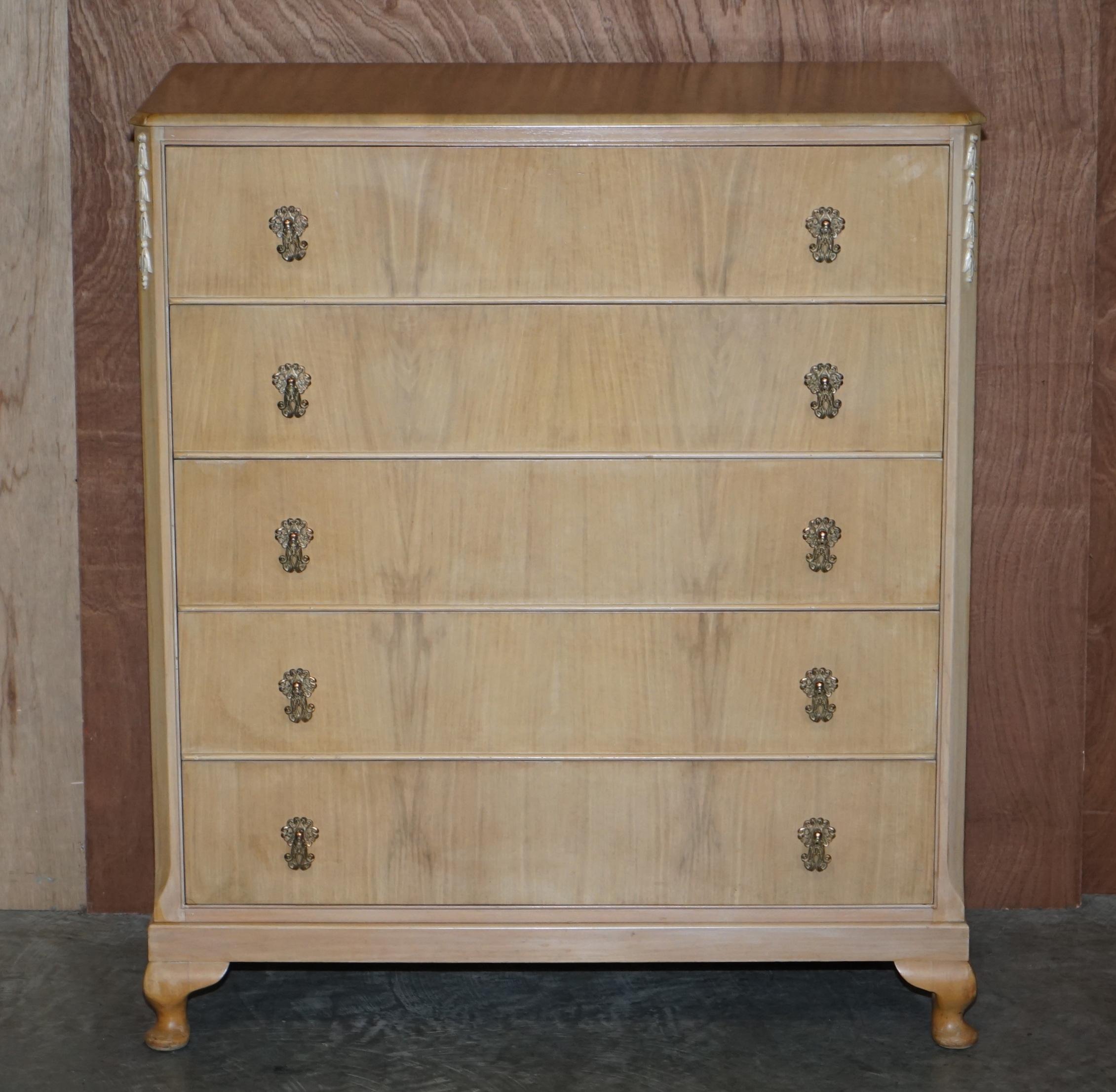 We are delighted to offer a lovely circa 1940’s light Walnut chest of drawers made by The Walnut Cabinet Works which is part of a large suite

This piece is part of a suite as mentioned, I have in total the dressing table, two wardrobes, one of