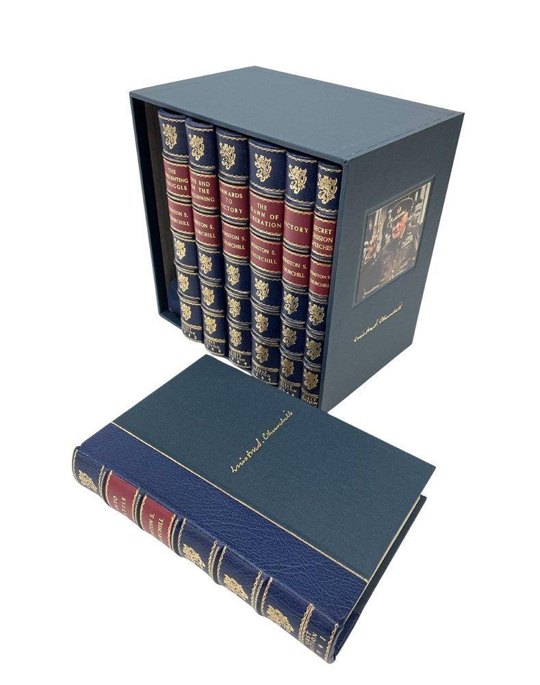 Churchill, Winston Churchill, Randolph Churchill (editore) e Charles EAD (compilatore). Into Battle. La lotta incessante. La fine dell'inizio. Avanti verso la vittoria. L'alba della liberazione. Vittoria. Discorsi della sessione segreta. Londra: