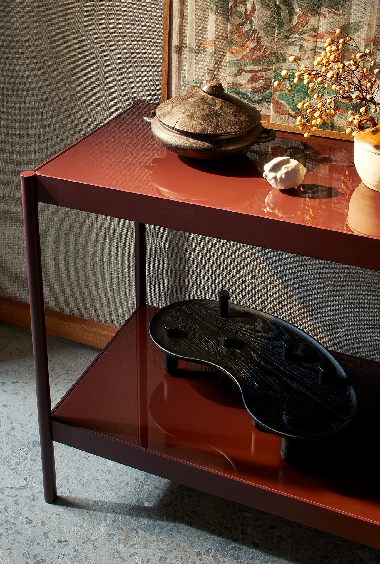 Minimalist The Wexford Server Lacquer 180cm/71