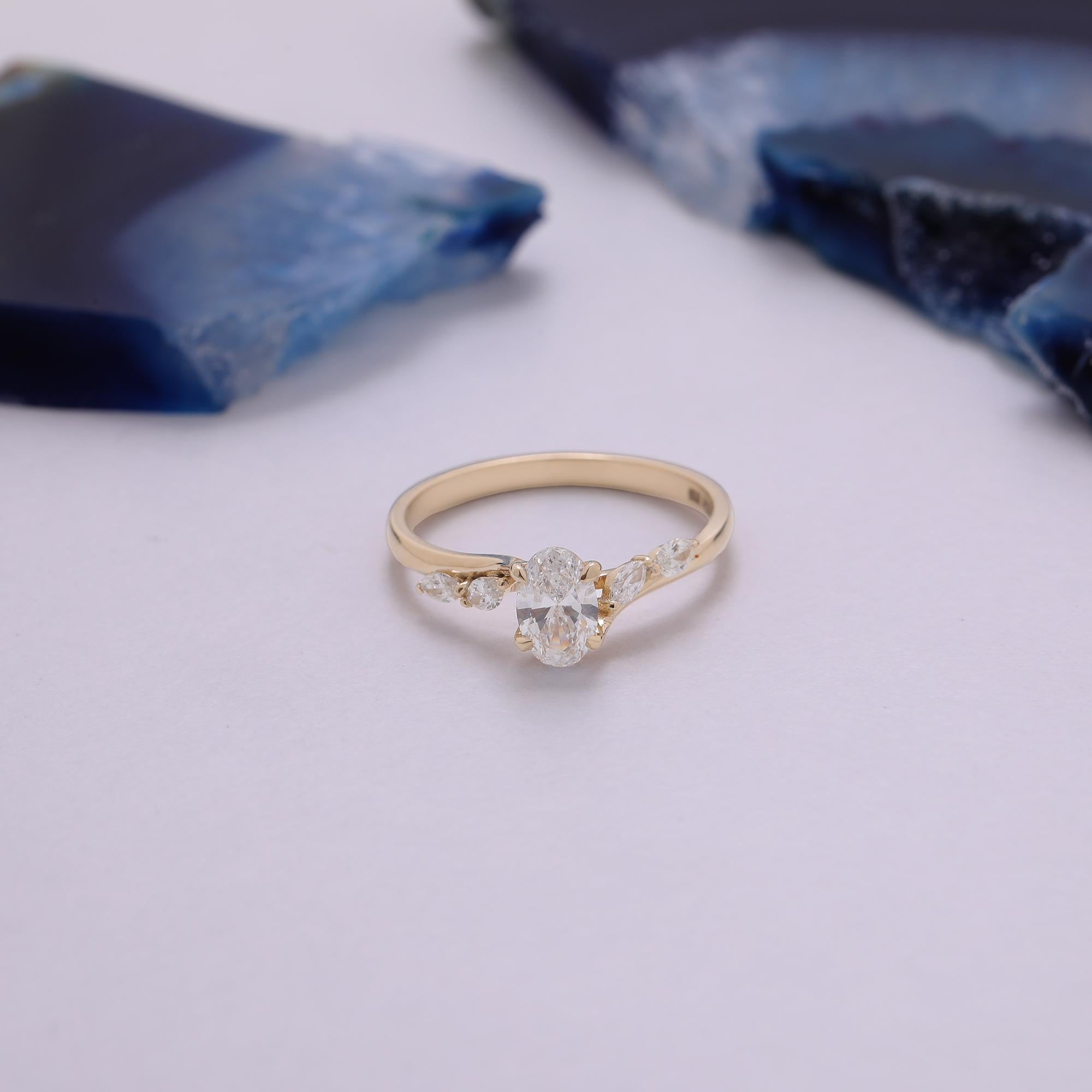 in vendita:  L'anello di fidanzamento con diamante ovale Whisper 5