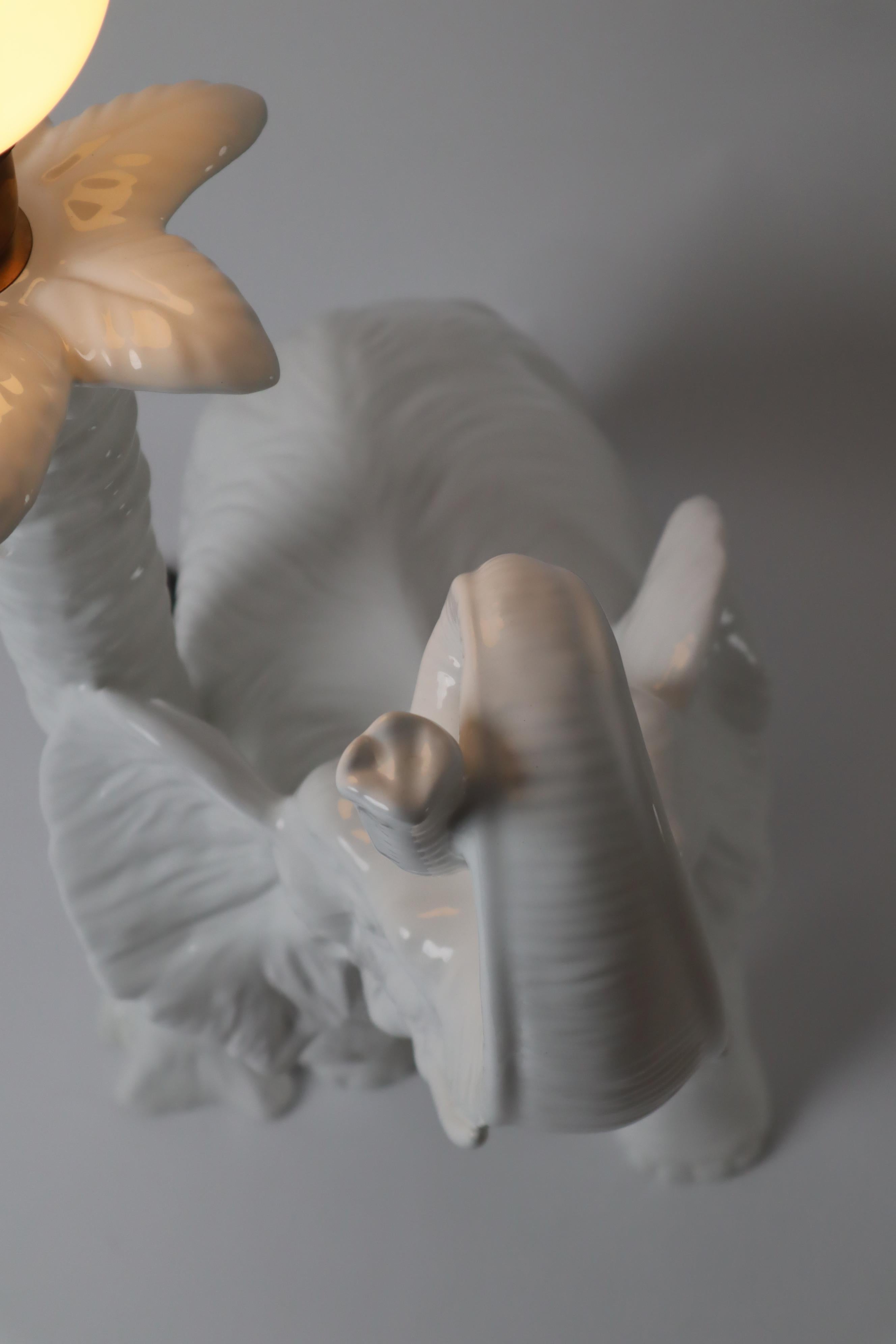 Lampadaire ou lampe de table éléphant blanc, Italie 1970 en vente 11