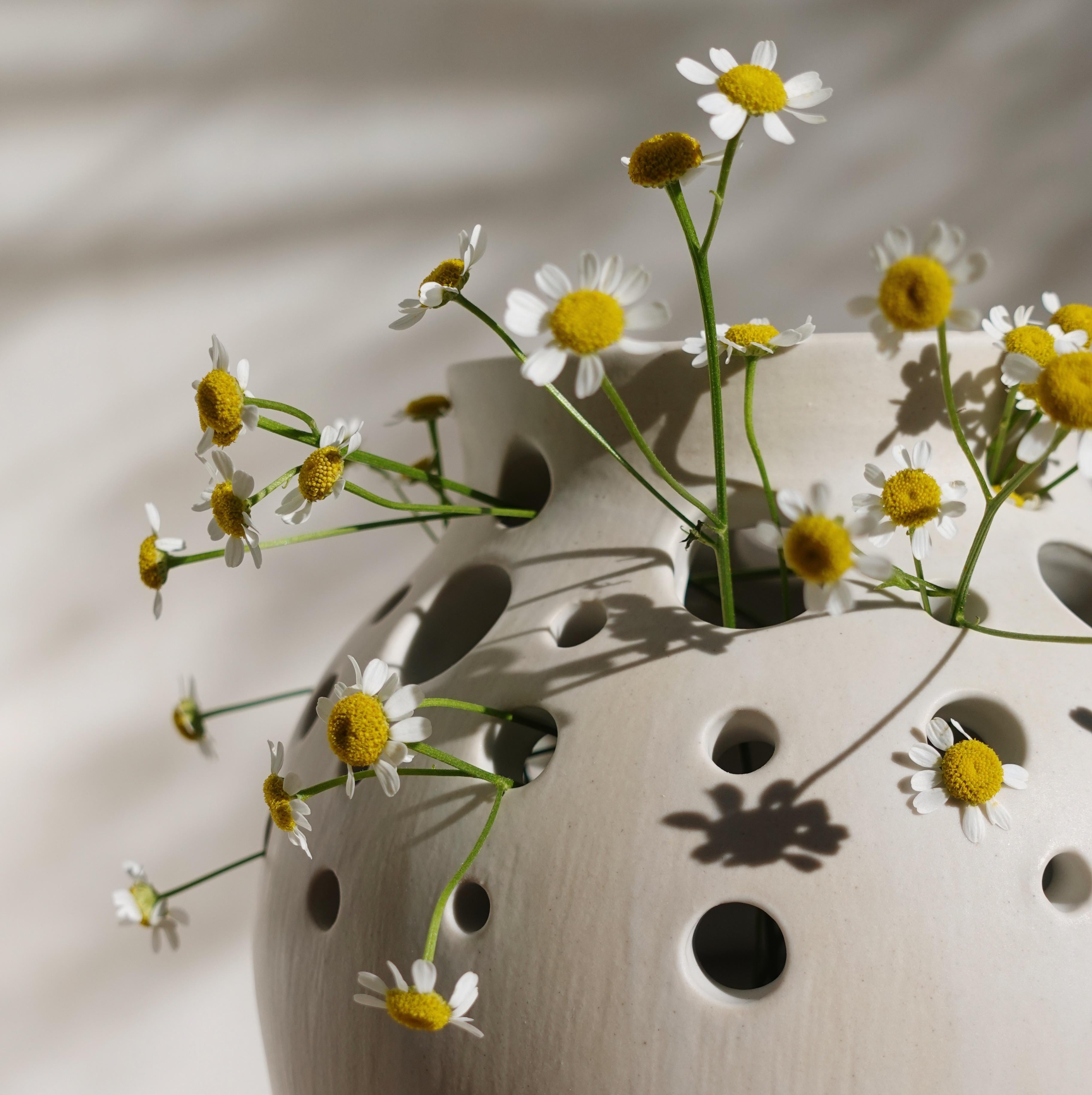 Organic Modern “The White Hole” white stoneware vase hand made in Ibiza by Laura de Grinyo For Sale