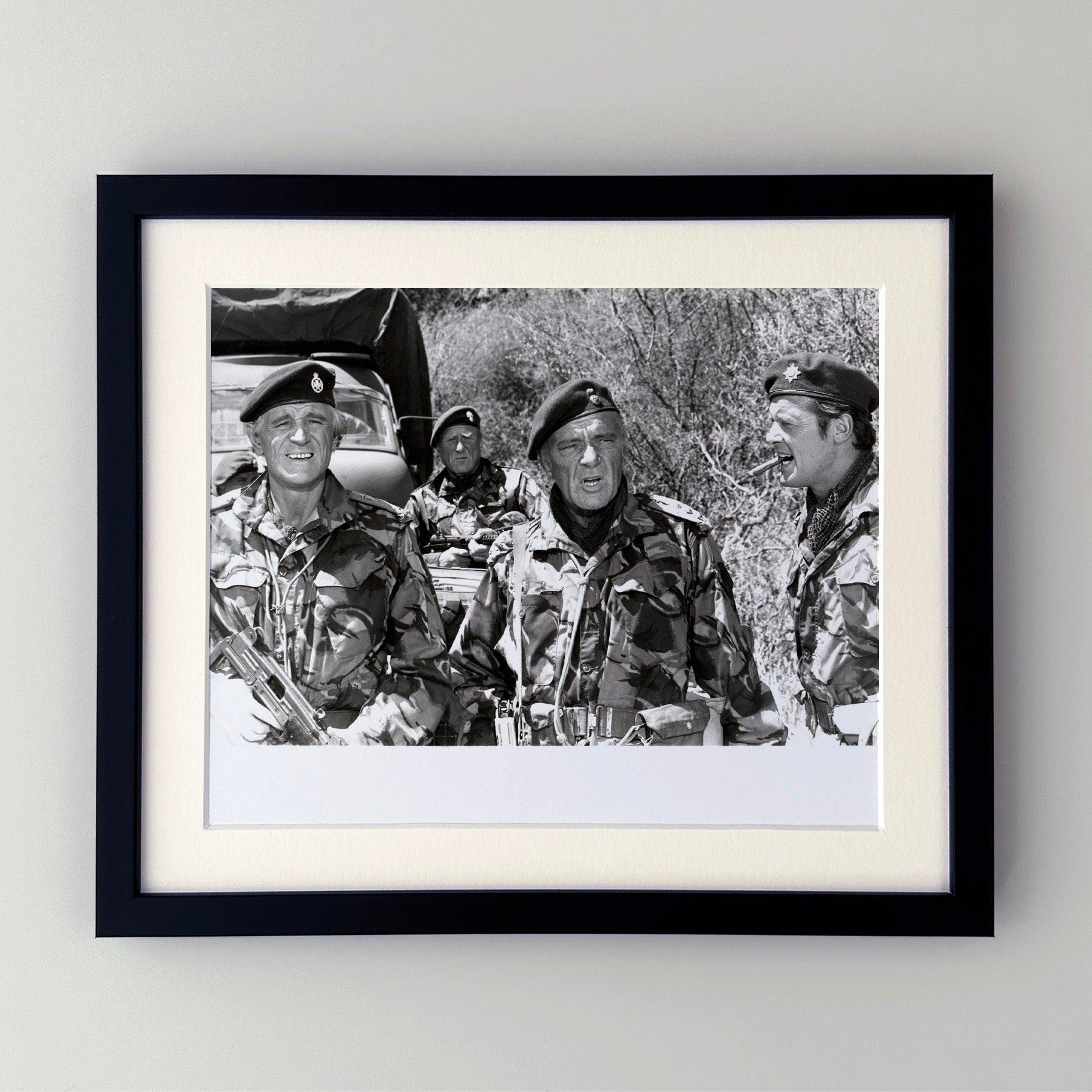 Photo publicitaire originale de 8x10 inches pour The WIld Geese (1978) avec Richard Burton, Roger Moore et Richard Harris.

Les photos de publicité (film/production) ont été créées pour aider les studios à promouvoir leurs nouveaux films. Les photos