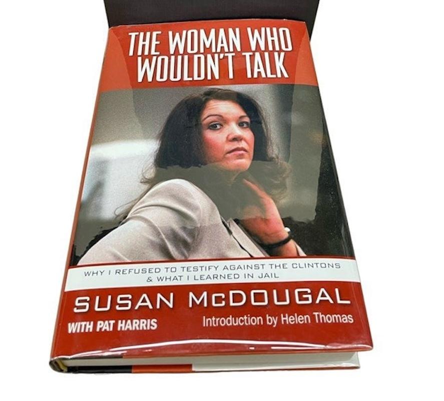 Américain « The Woman Who Wouldn't Talk », signé par Susan McDougal, première édition, 2003 en vente