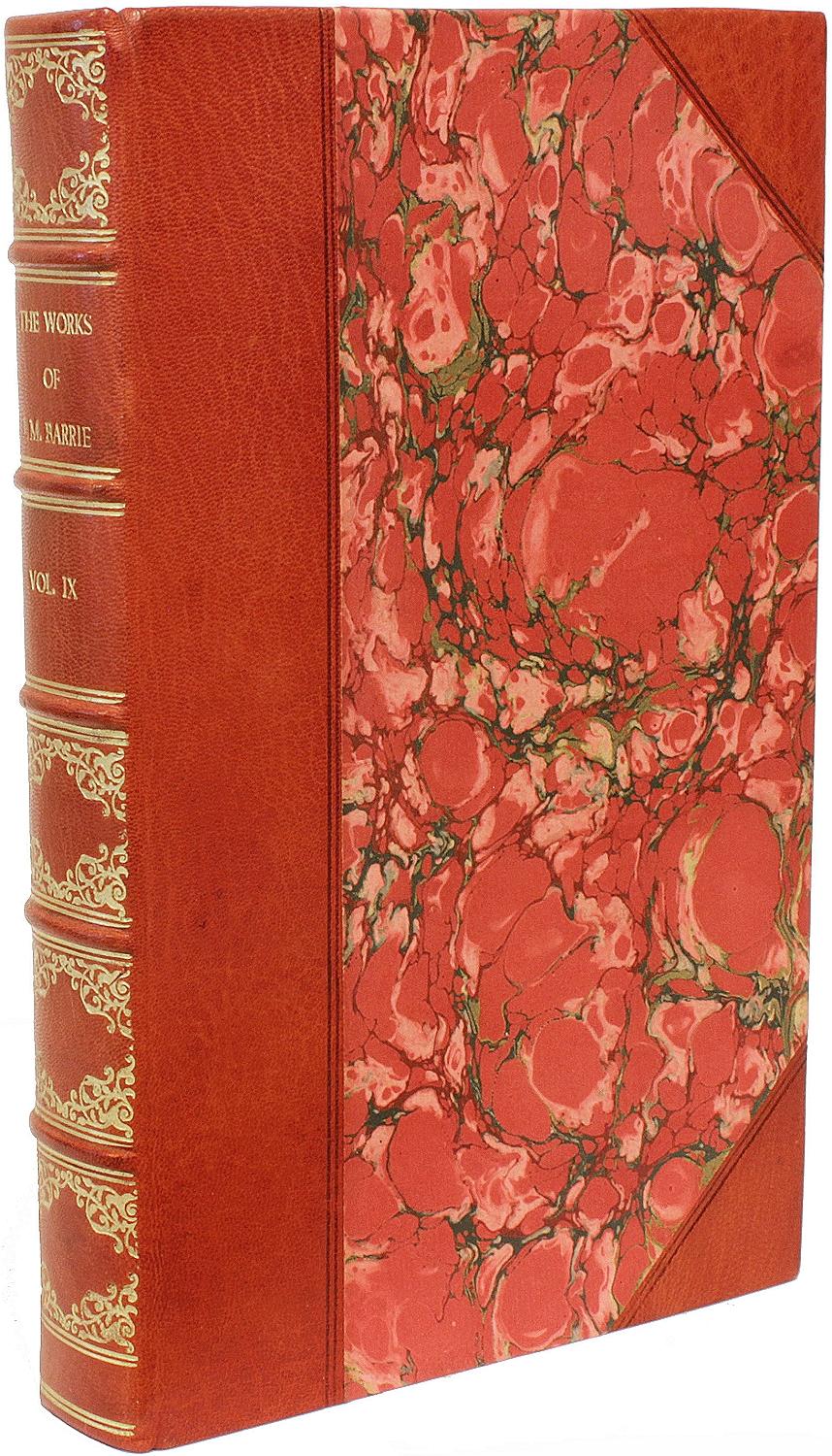 AUTORE: BARRIE, J. M. 

TITOLO: Le opere di J. M. Barrie.

EDITORE: NY: Charles Scribner's Sons, 1929.

DESCRIZIONE: L'EDIZIONE DI PETERS PAN - EDIZIONE LIMITATA E FIRMATA. 14 volumi, 9-7/16