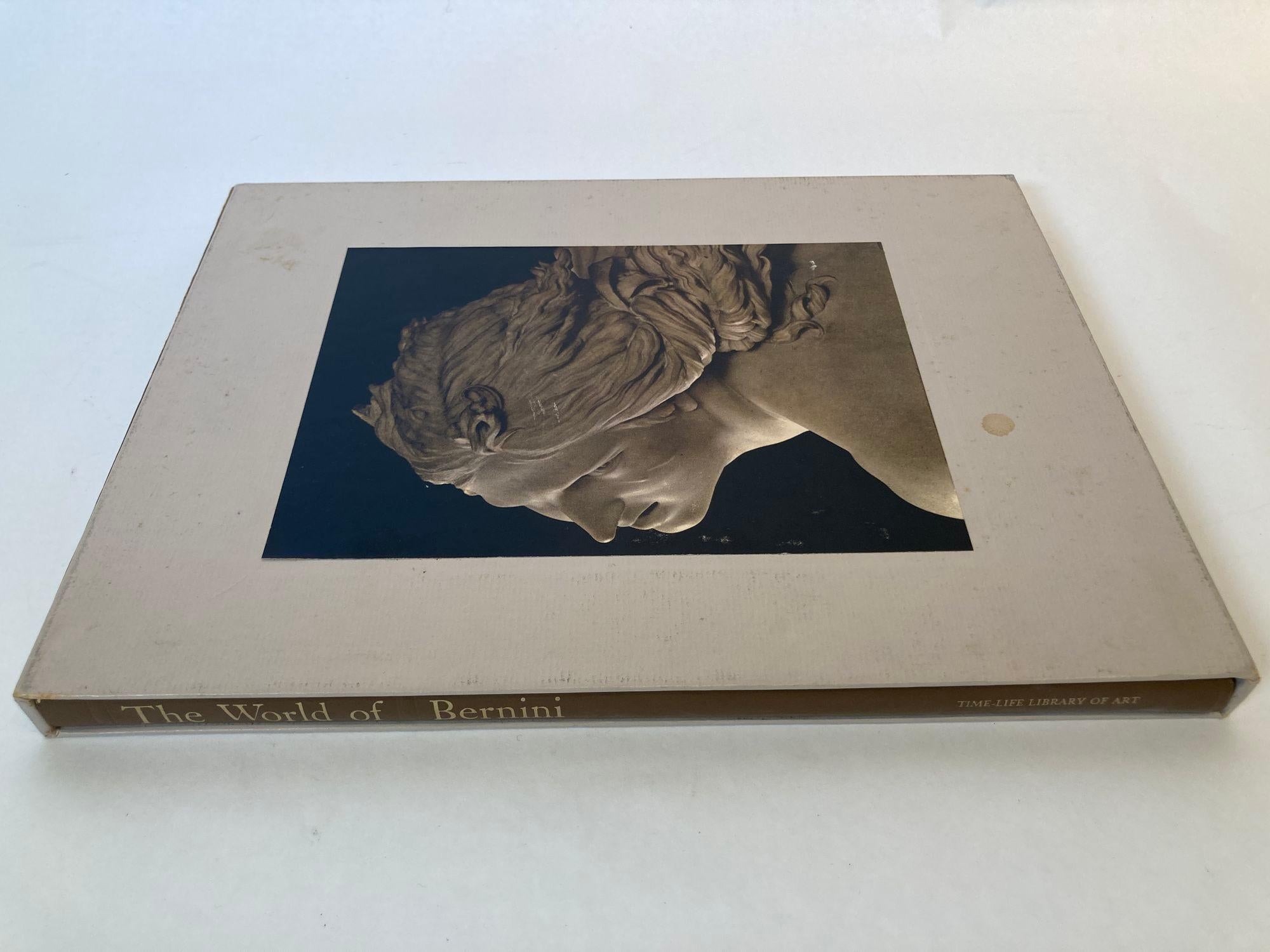 Le monde du Bernini. 1598-1680. Wallace, Robert Publié par Time-Life Books, New York, 1973.
Magnifique livre cartonné Vintage 1973 de la Time Life Library of Art 