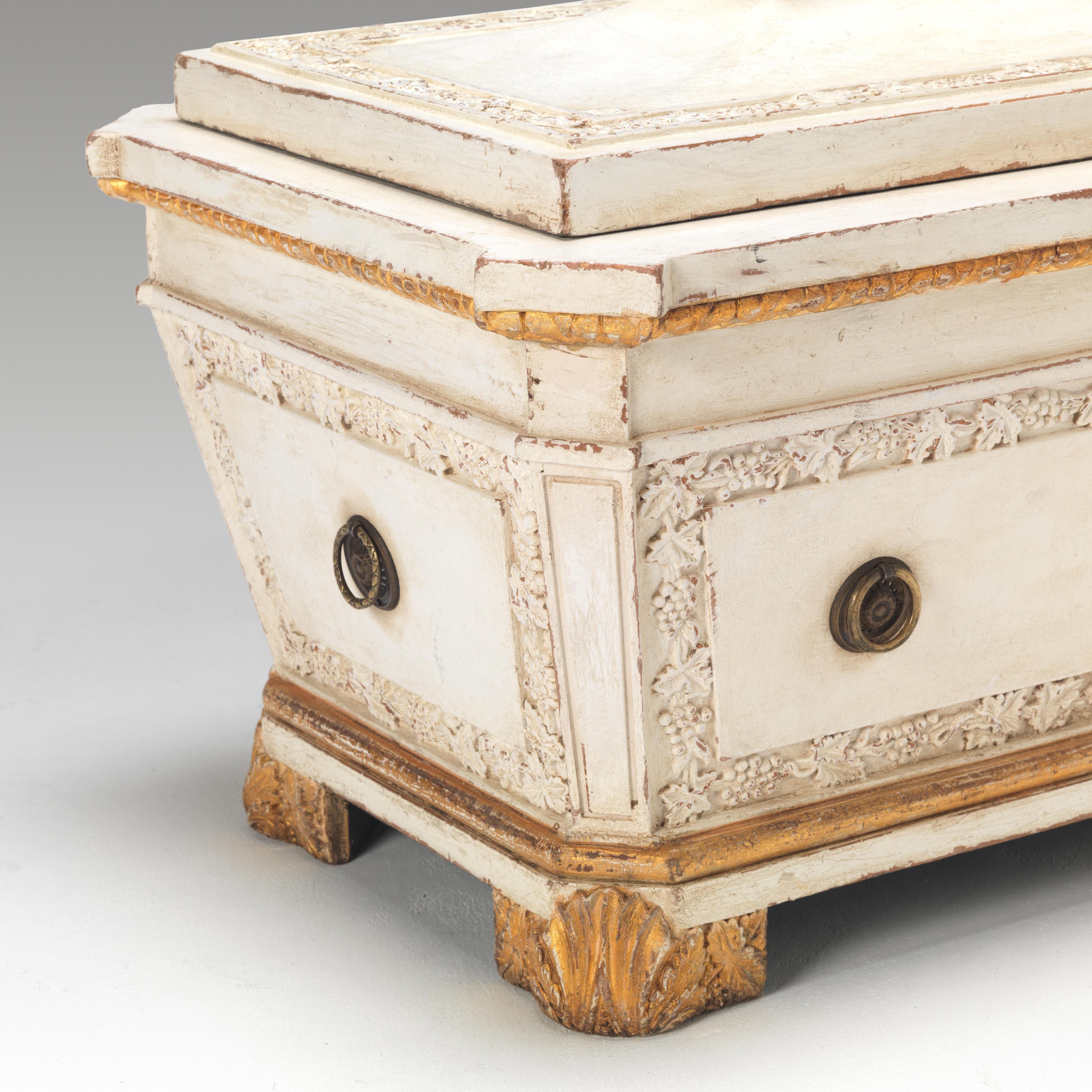 La Bodega Worsley Tallado a mano en venta