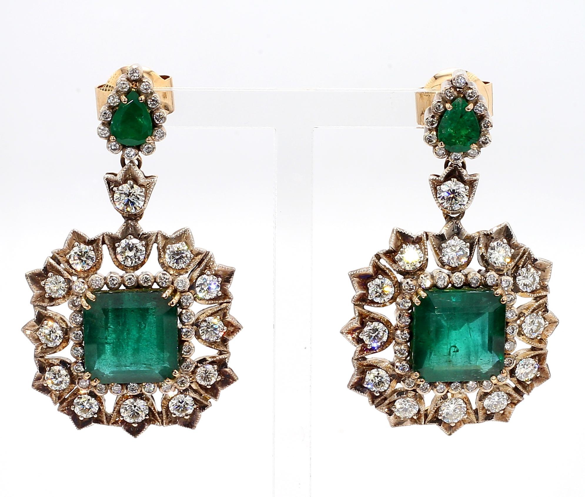 The York - 16.1 Carat Zambian Emerald and 5.4 Carat Diamond Earrings 18K Gold For Sale 5
