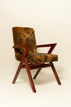 The Zet Dining Chair in Tiger Mountain Velvet Jacquard by Dedar, Vintola Studio