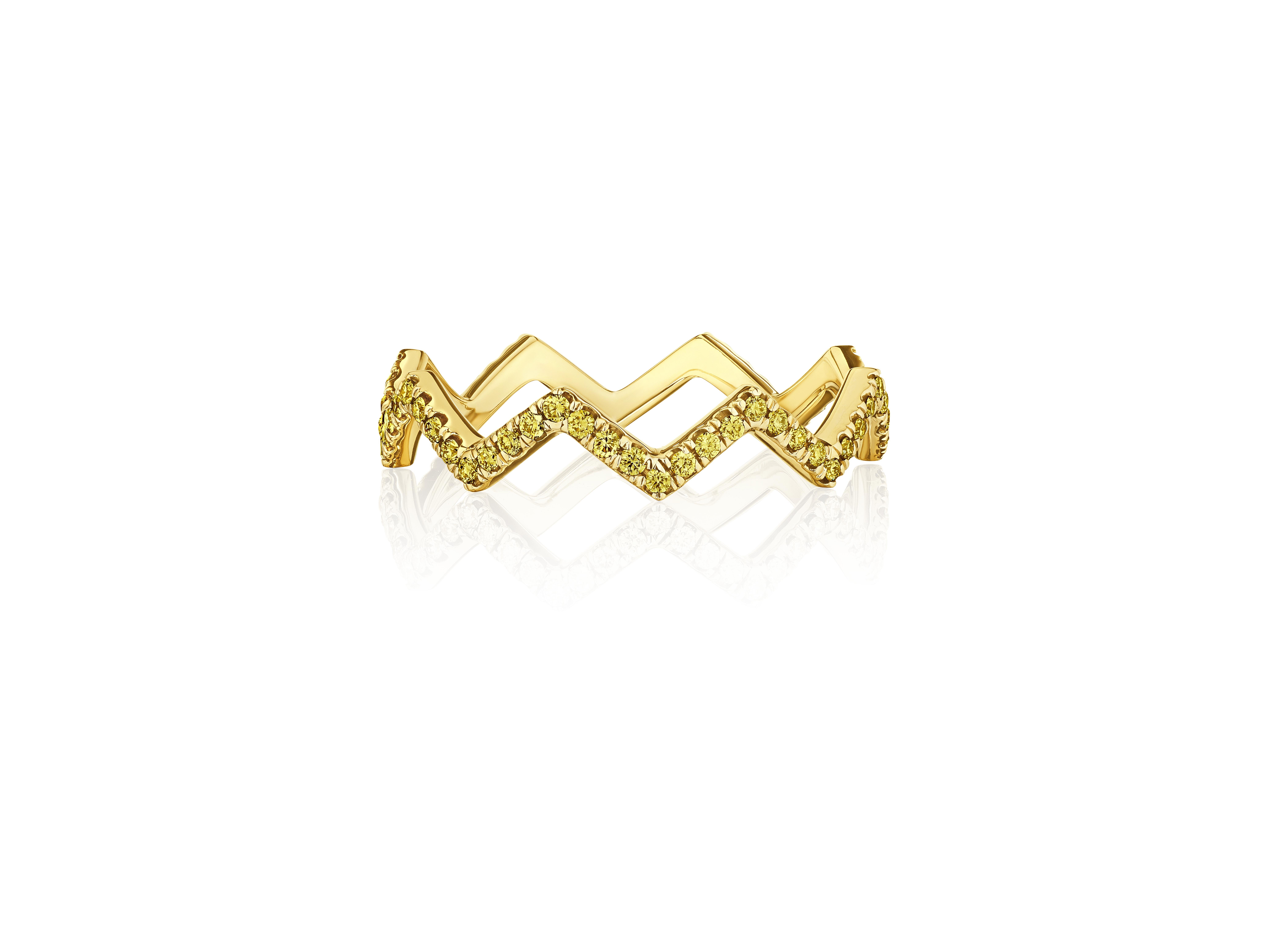 For Sale:  Zigzag Color Diamond Stackable Ring Set in 18K Gold 3