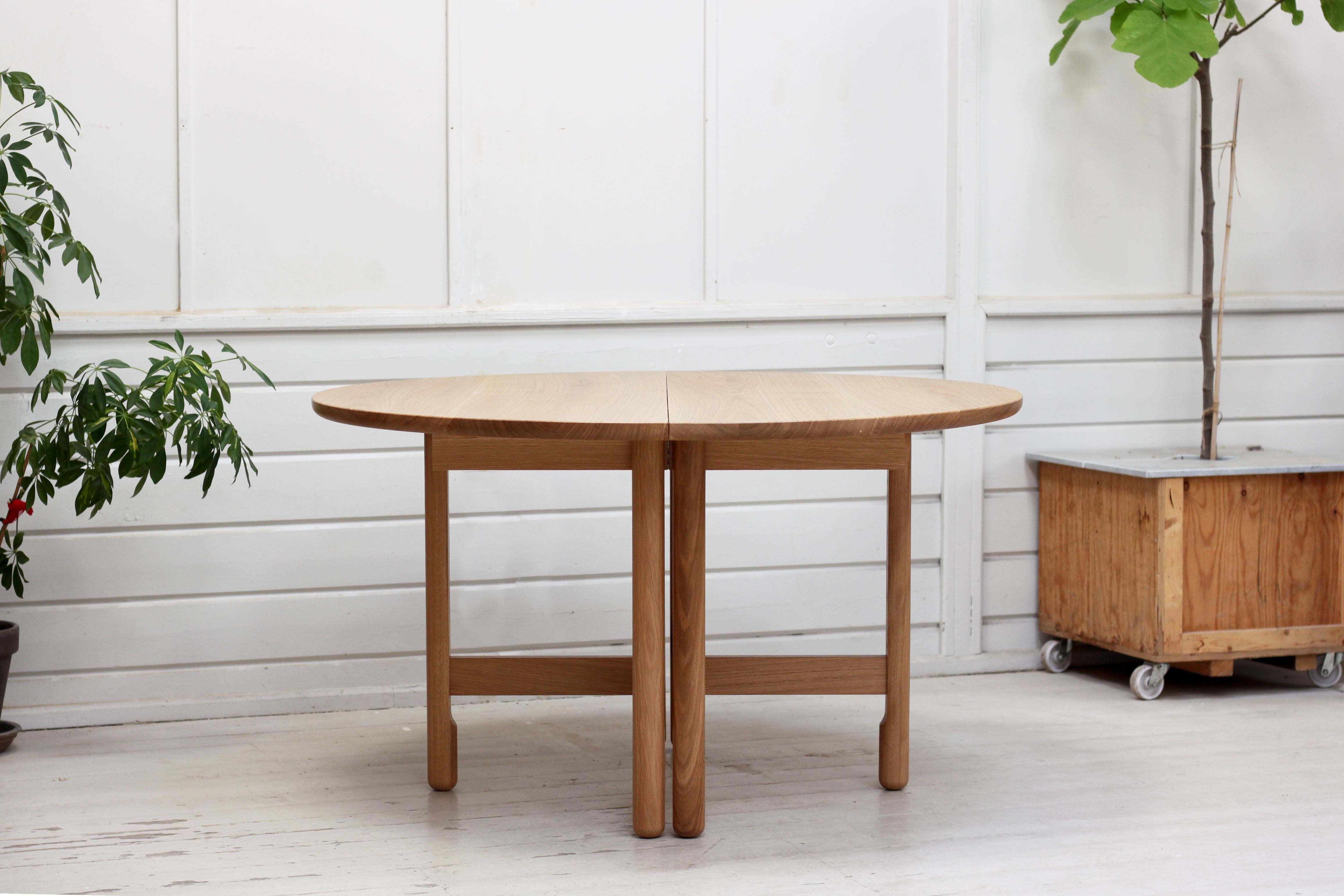 Hand-Crafted Handmade Thea Dining Table, Extendable Ø130cm - Oak - by BACD studio For Sale
