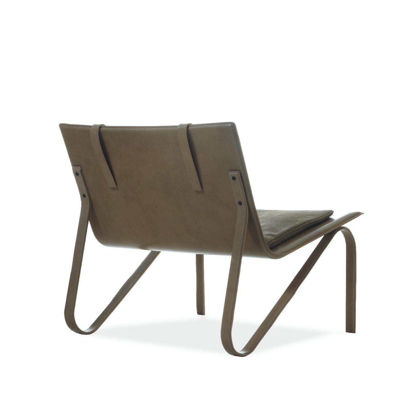 Contemporary Thea Soft the 32D Armchair