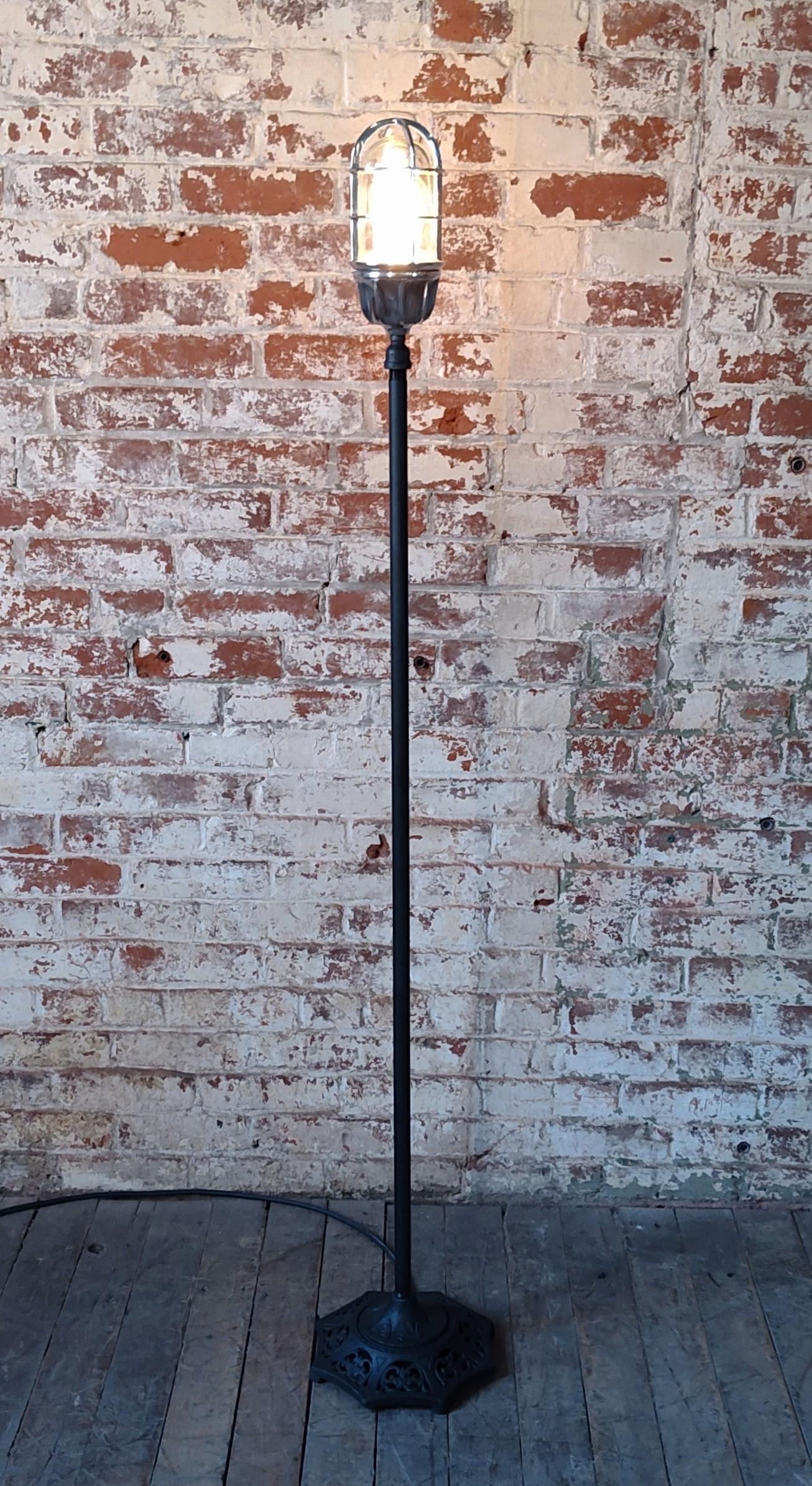 Theater Ghost Light / Floor Lamp

Overall Dimensions: 11