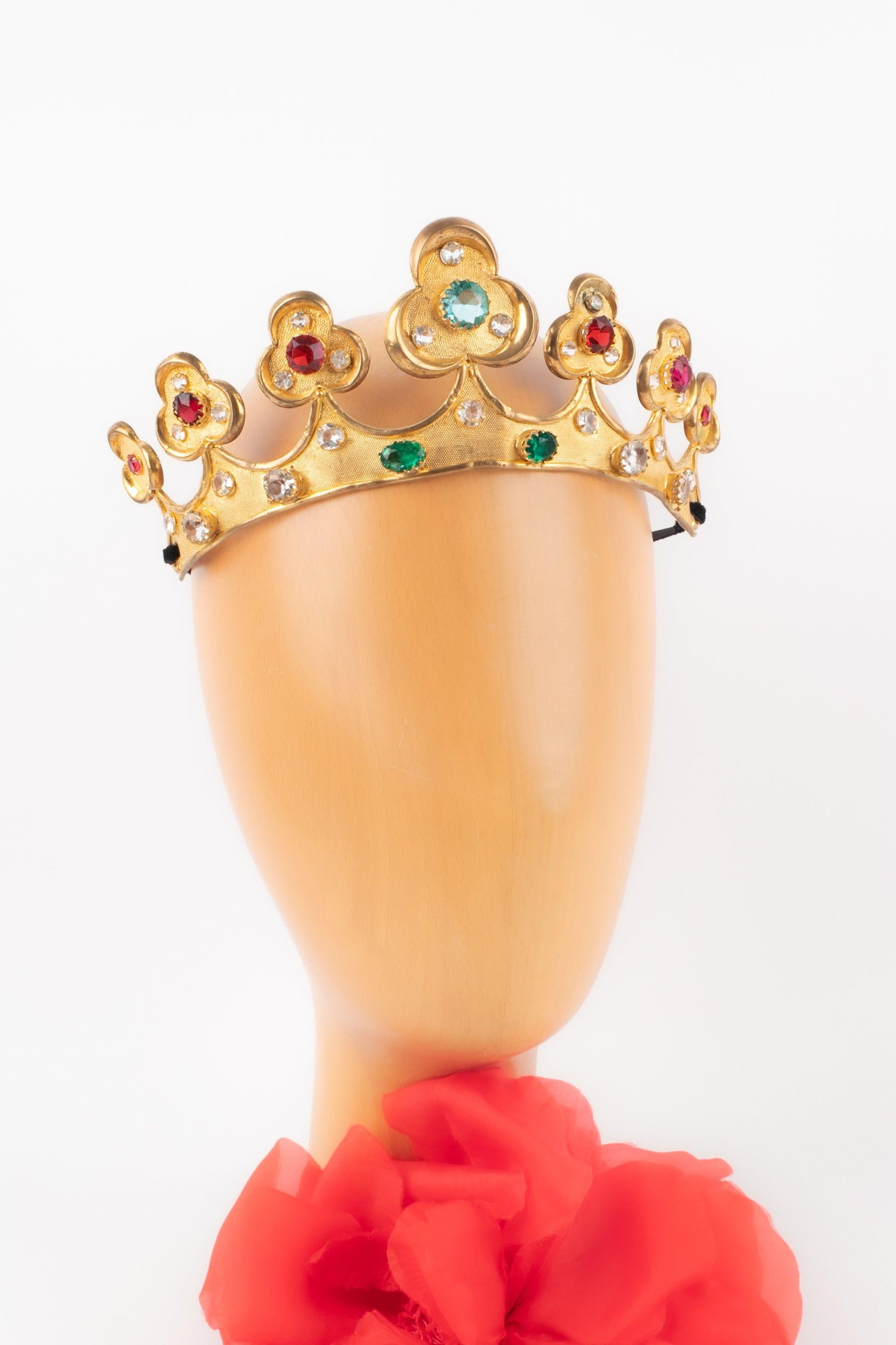Théâtre Couronne de théâtre en métal doré avec strass multicolores en vente 5