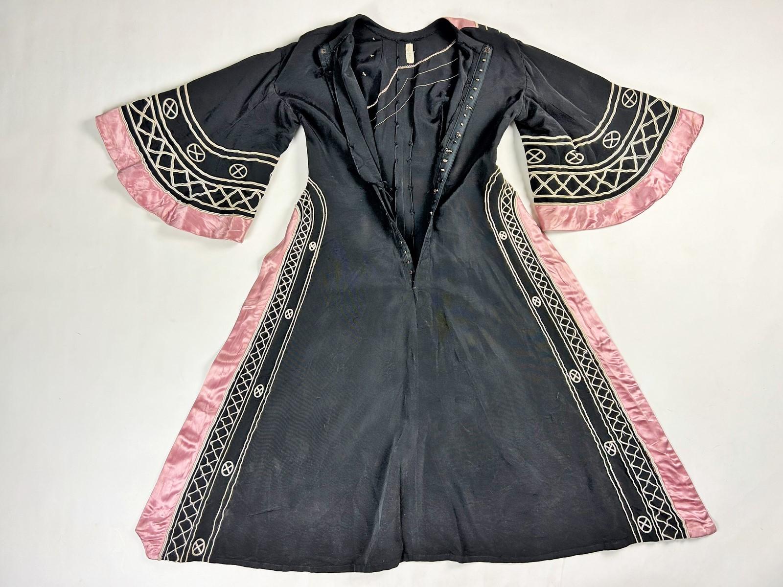 Vêtement de théâtre par Henri Lebrun - Designer de costumes français Circa 1940-1950 en vente 6
