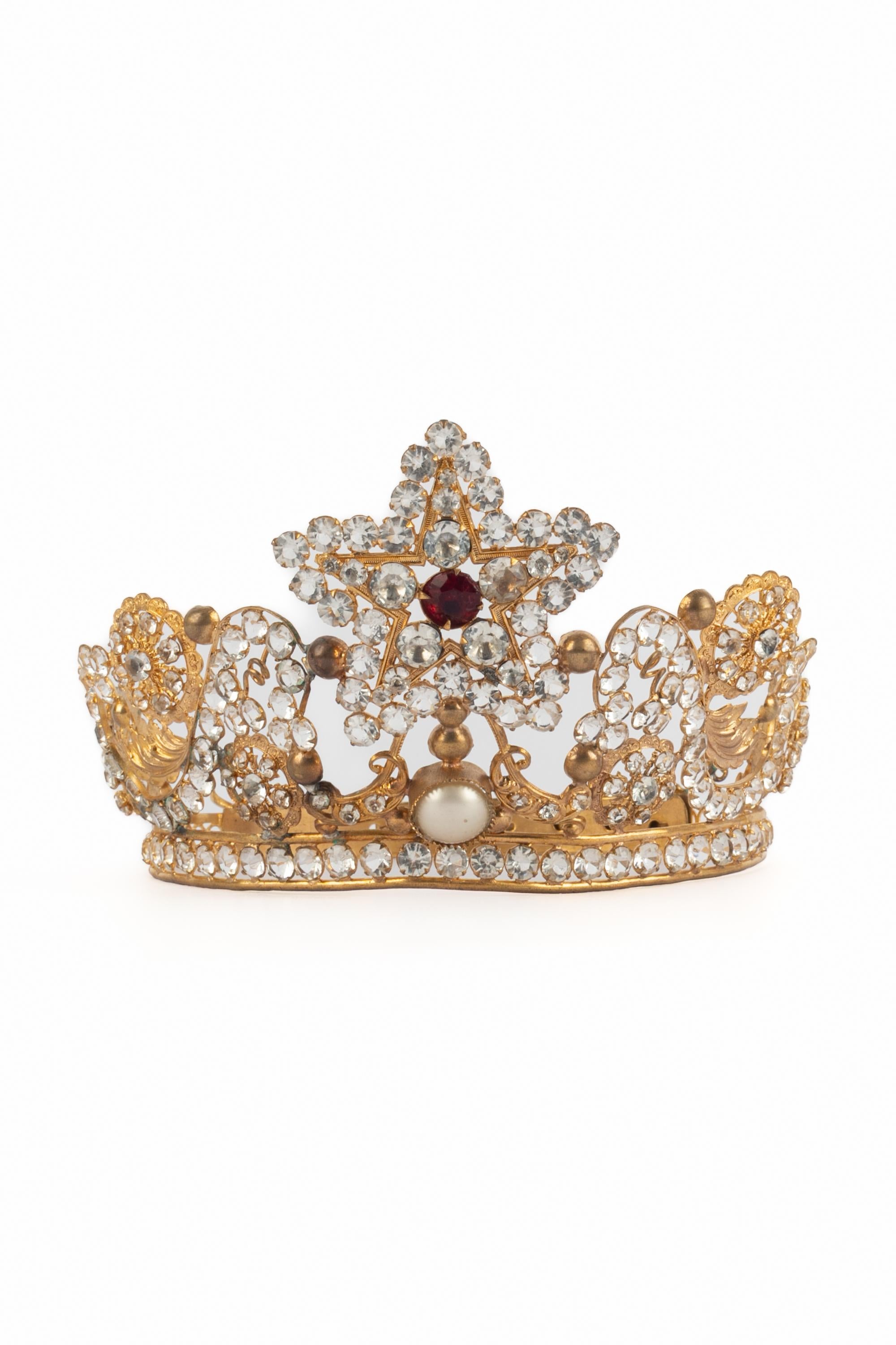 Theatre crown