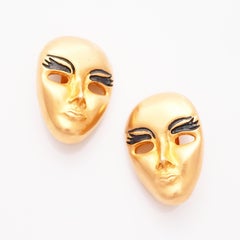 Boucles d'oreilles fantaisie masque de théâtre par Les Bernard, 1970