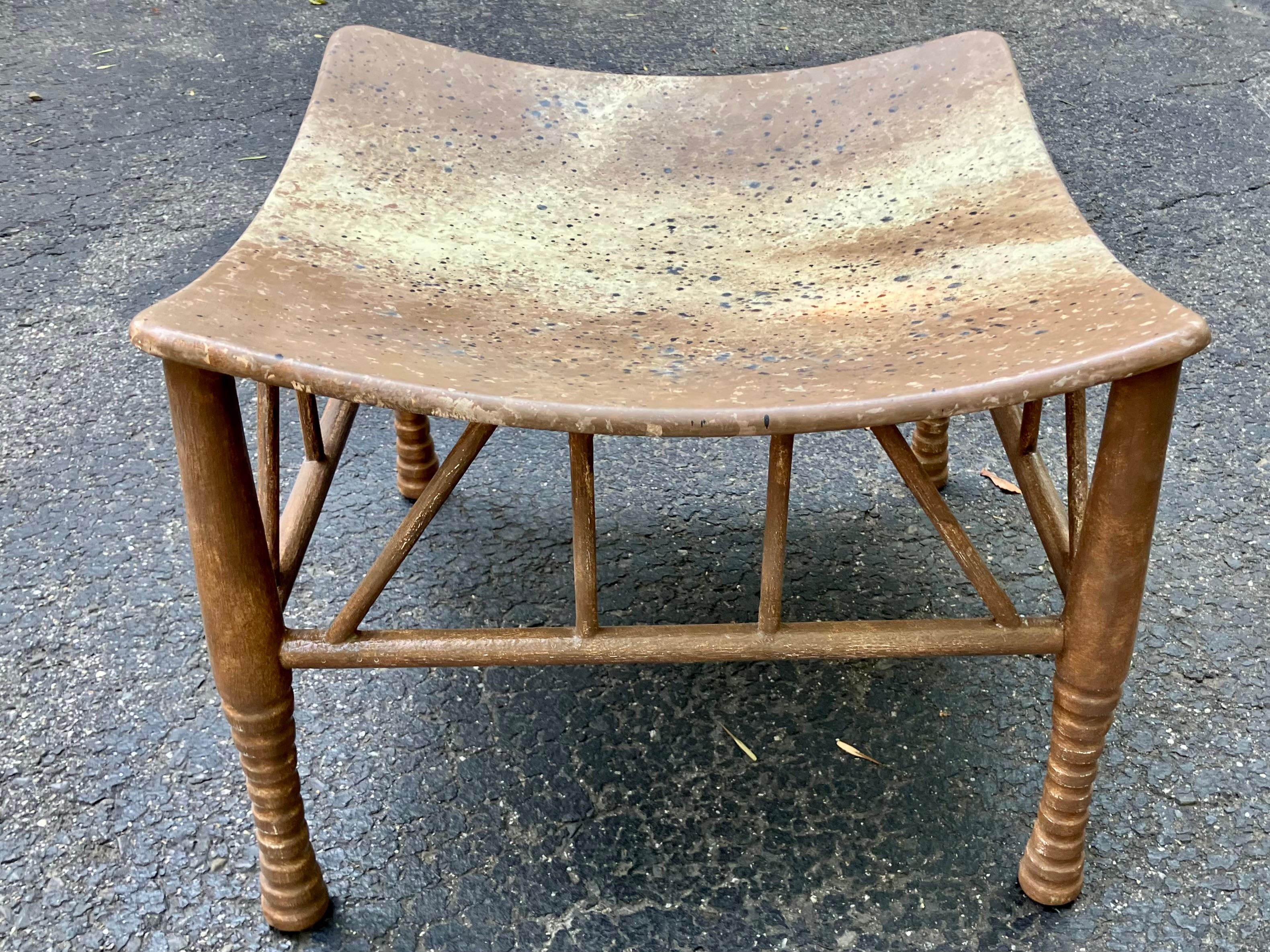 Theben Hocker (Holz) im Angebot