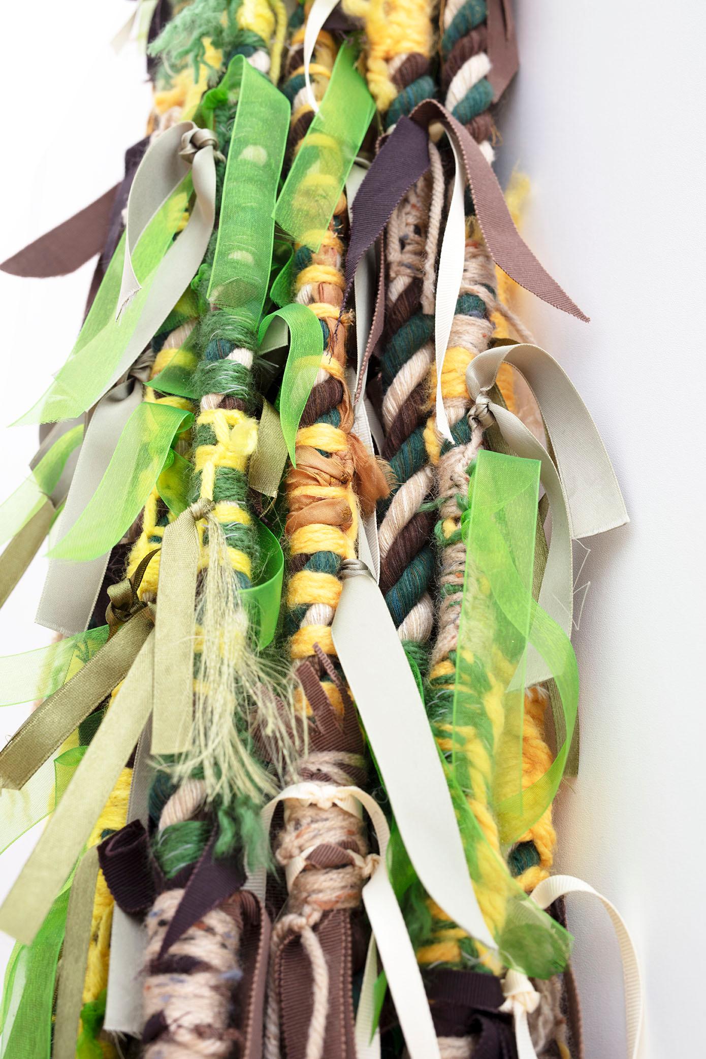 Tapiz de fibra: 'Política del pelo: verde camuflaje' en venta 4