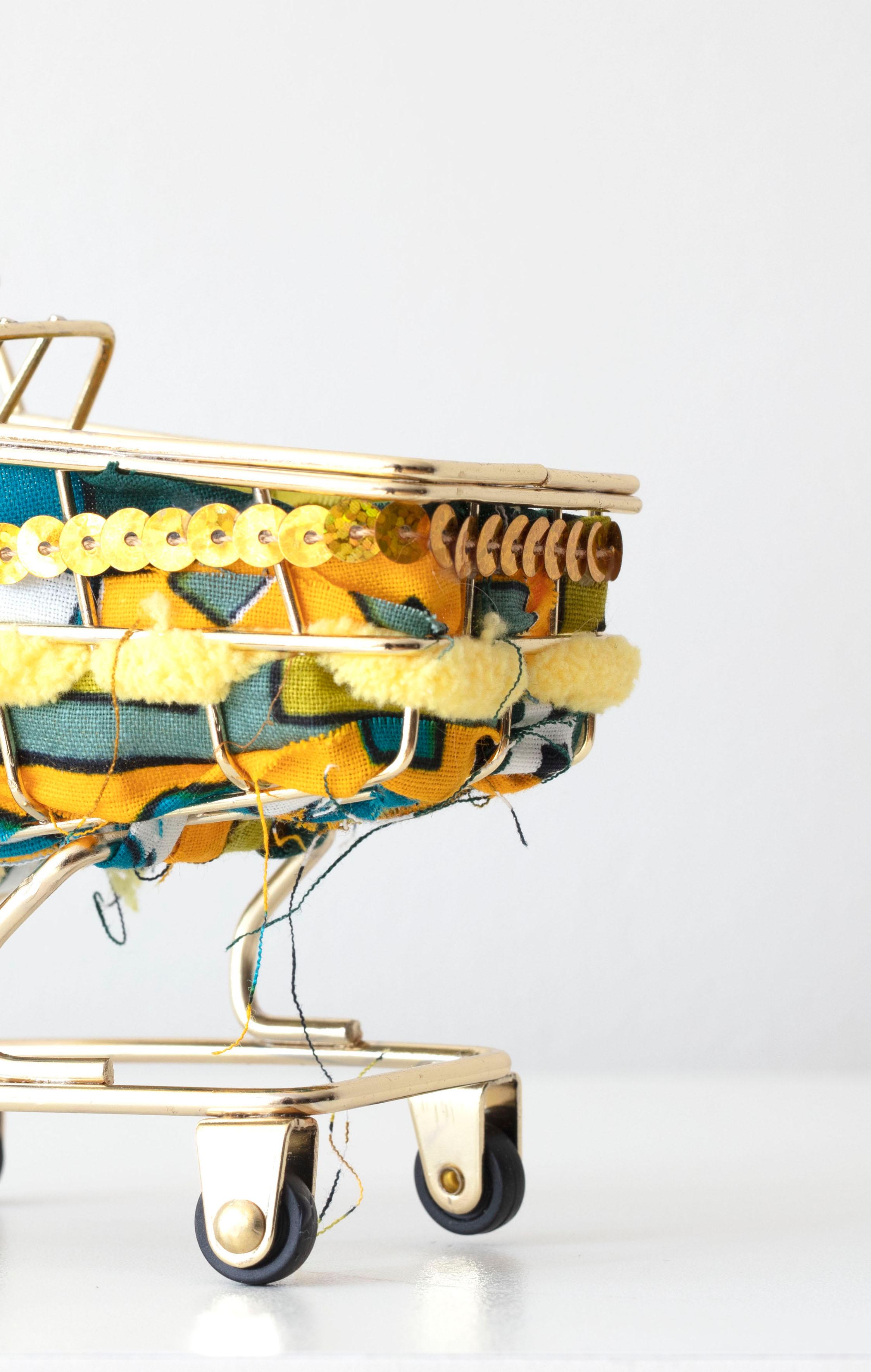 Mini panier à provisions : ''Mini chariot à bagages jaune sarcelle'' Mini chariot à bagages émotionnel  en vente 1