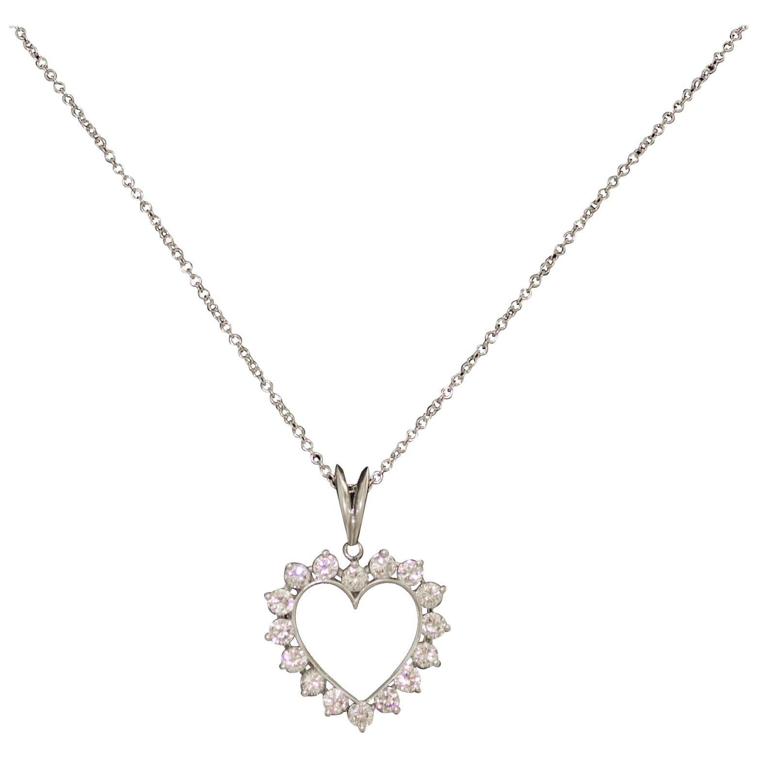 Thee Classic Diamond Heart Pendentif sur chaîne de 1,75 carat, c. 1960 en vente