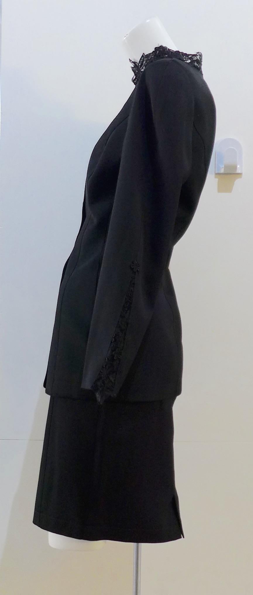THIERRY MUGLER Black Skirt Suit With Lace Details Size 40 In Good Condition For Sale In Los Angeles, CA