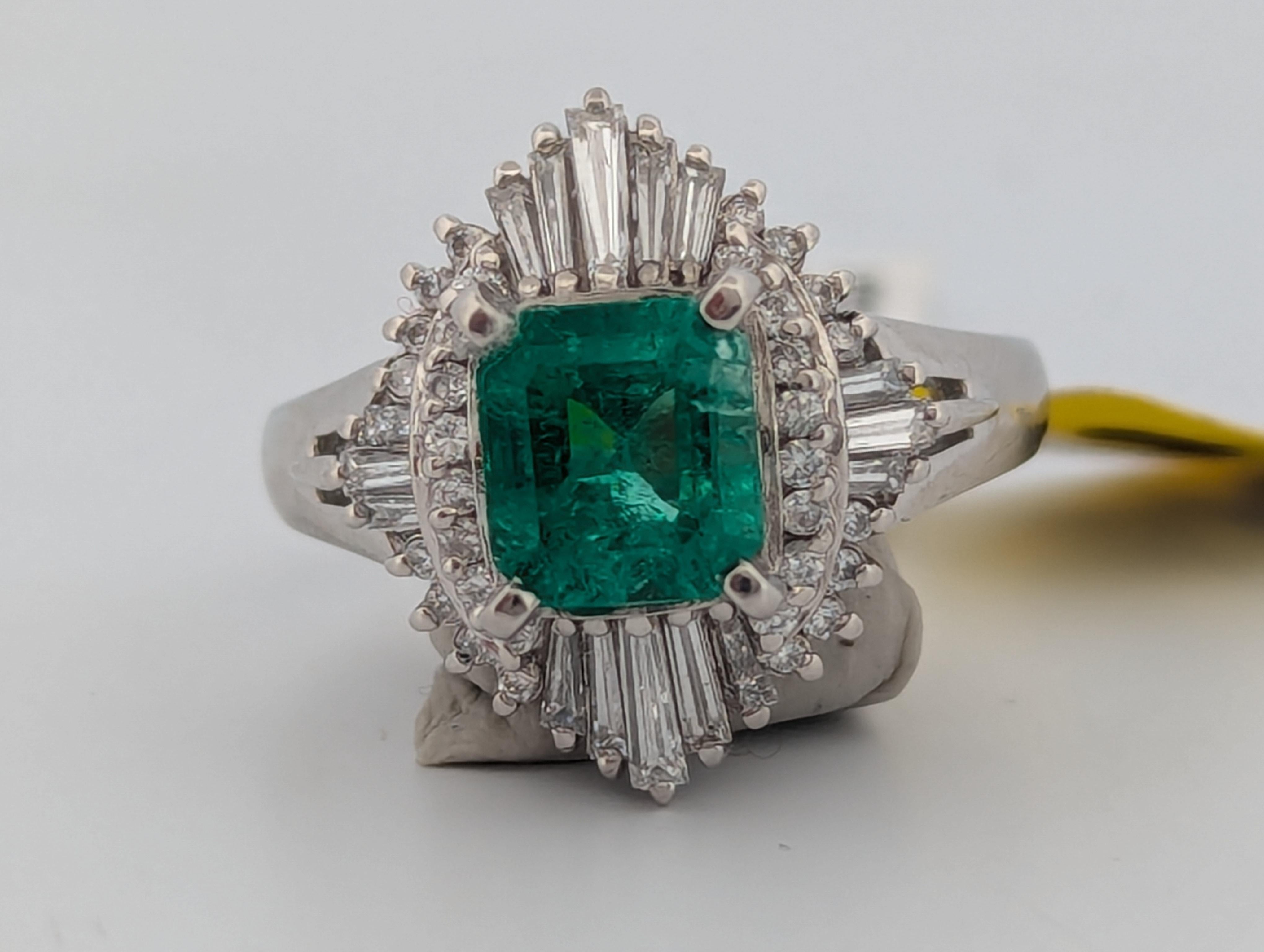 Thekla  Platinum Ring With 2.52 CT GIA Certified Natural Colombian Emerald In New Condition For Sale In Greeneville, TN