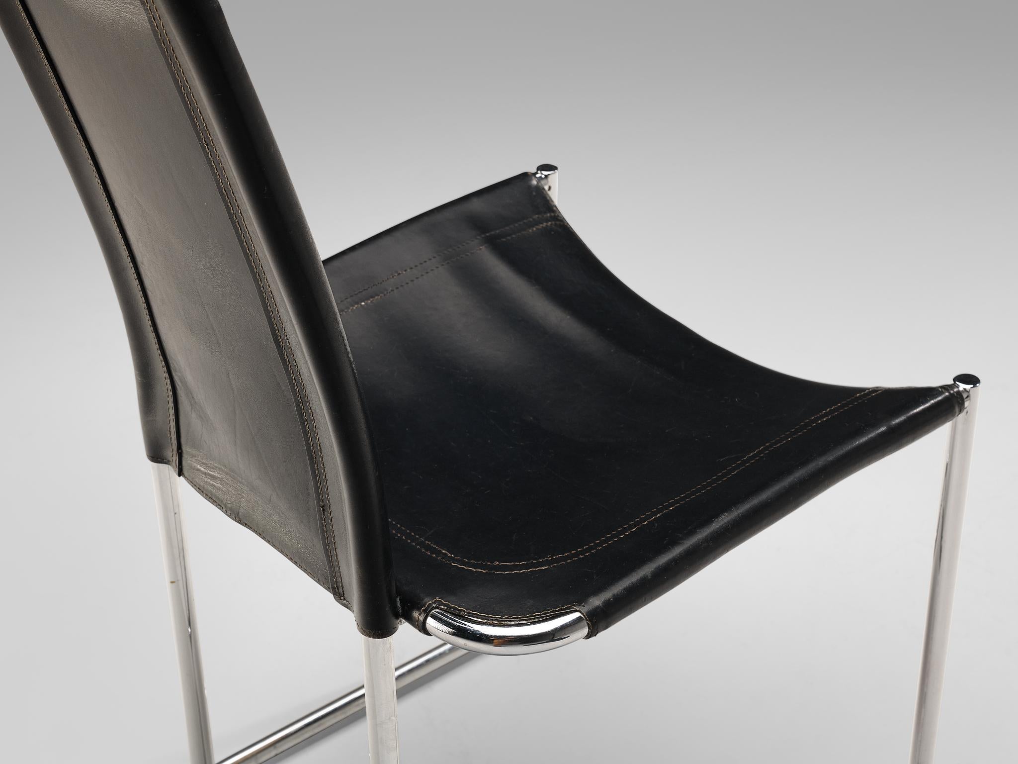 Thema Italy Ensemble de six chaises de salle à manger en acier tubulaire et cuir noir  en vente 5