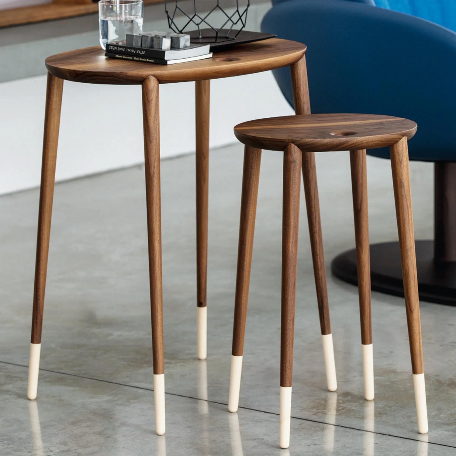 Side Table Thema Set of 2 with structure in solid walnut wood,
with feet tips in solid natural maple. Set of 2 side table:
A/ L50xD35xH60cm.
B/ L31xD28xH50cm.