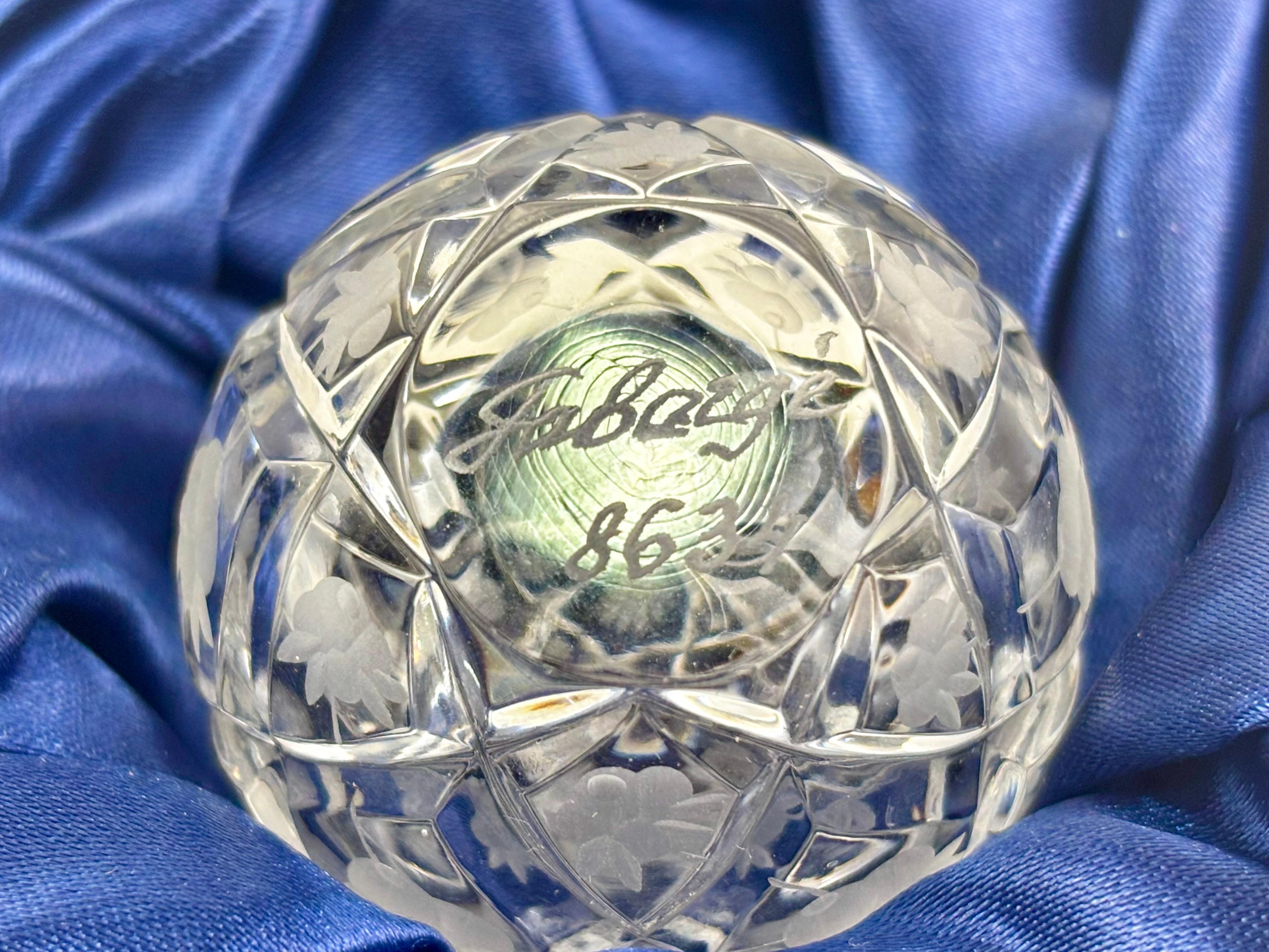 Fabergé - Huevo de cristal de roca y bronce -  Con certificado y caja original For Sale 2