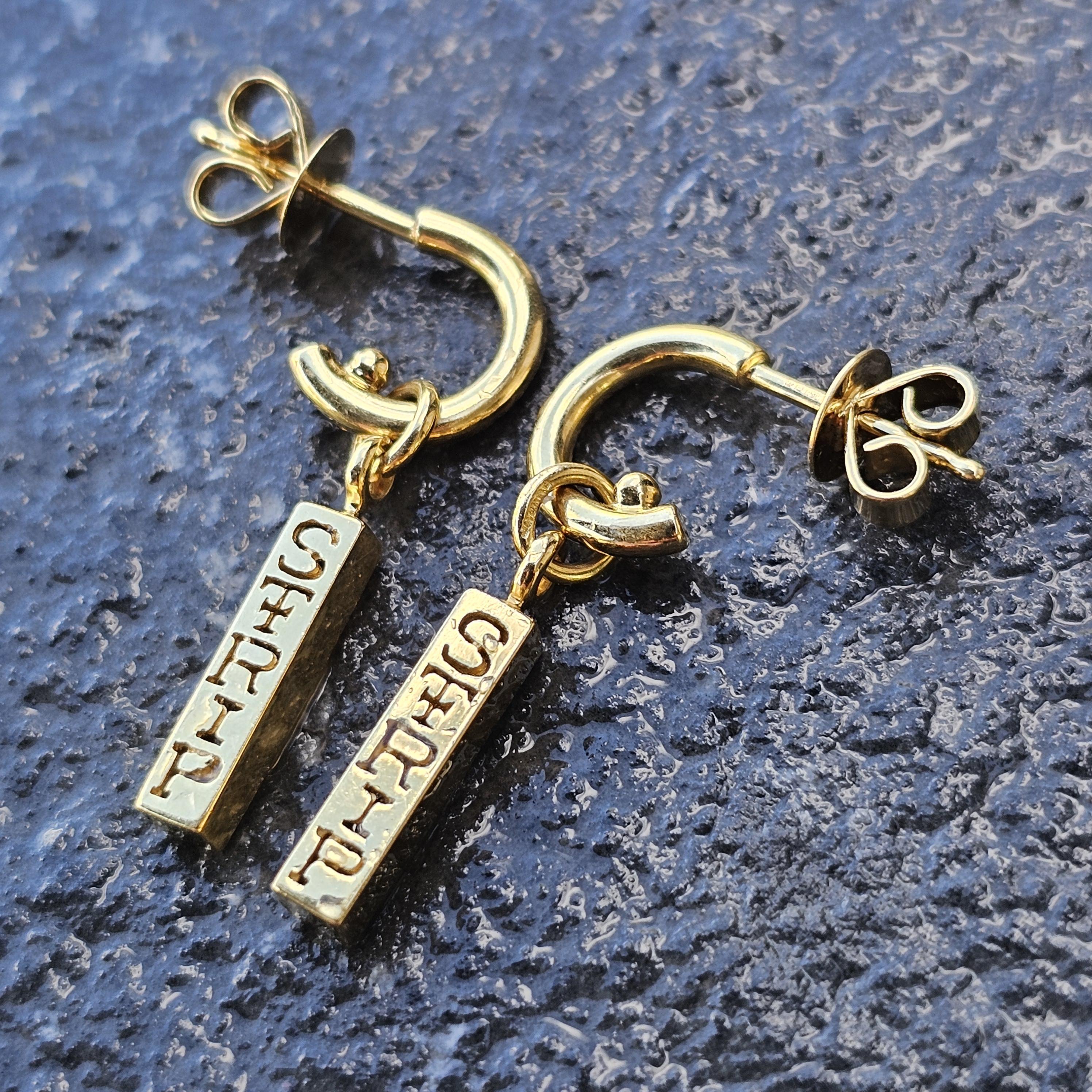 Taille princesse Theo Fennell Boucles d'oreilles barrettes à diamants taille princesse en or jaune 18k 4.6g en vente