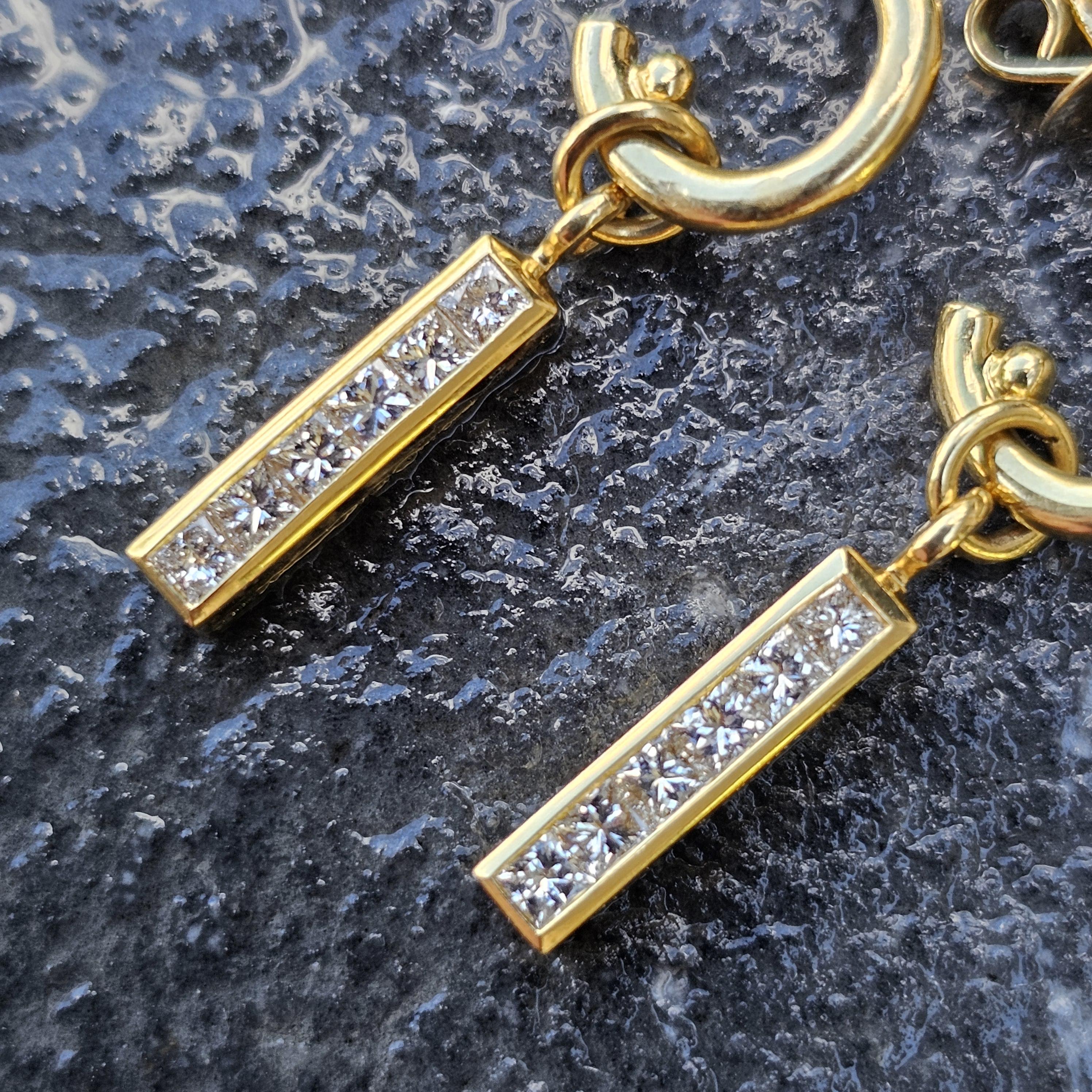 Theo Fennell Boucles d'oreilles barrettes à diamants taille princesse en or jaune 18k 4.6g Pour femmes en vente