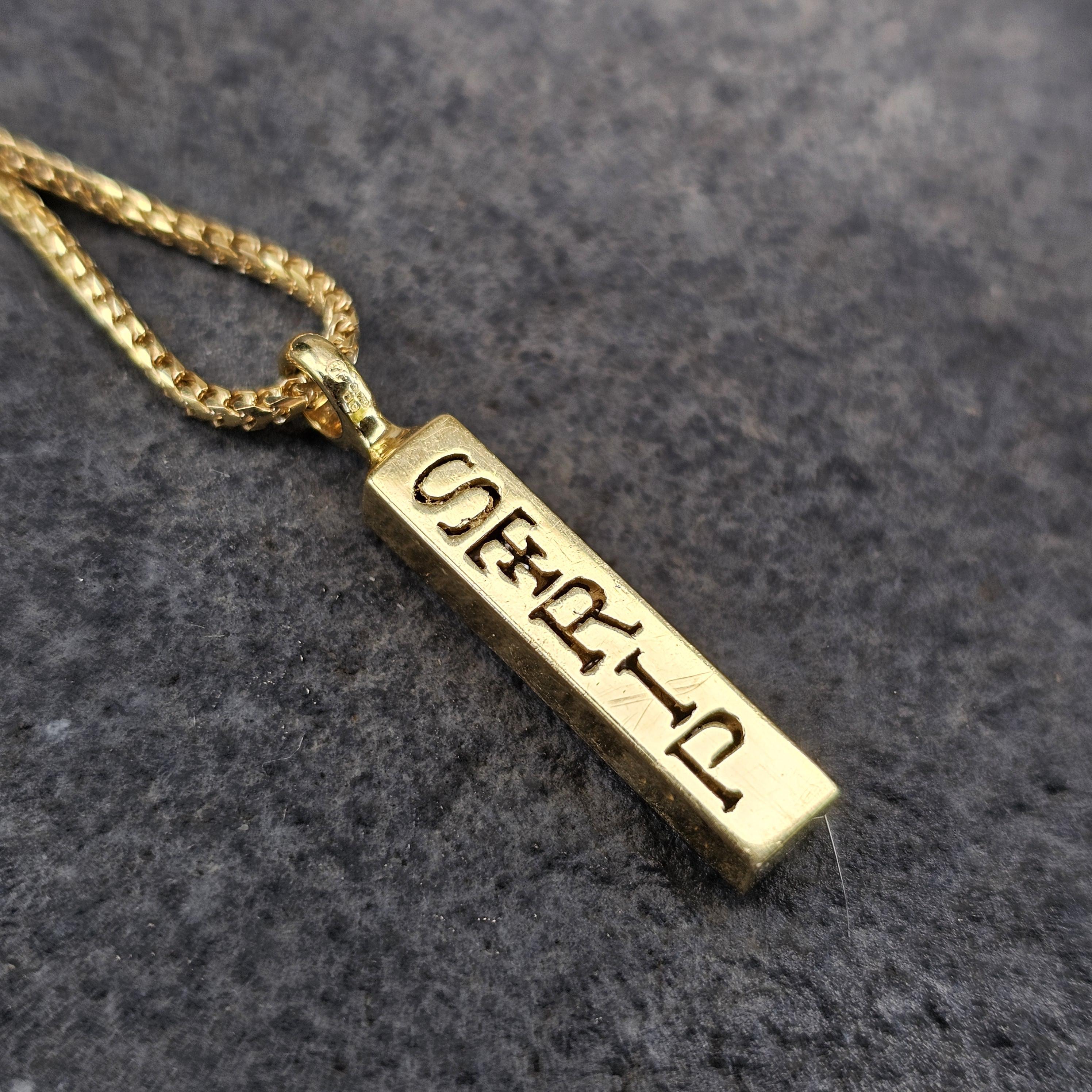 Theo Fennell Pendentif diamant taille princesse or jaune 18k Chaîne 17.5